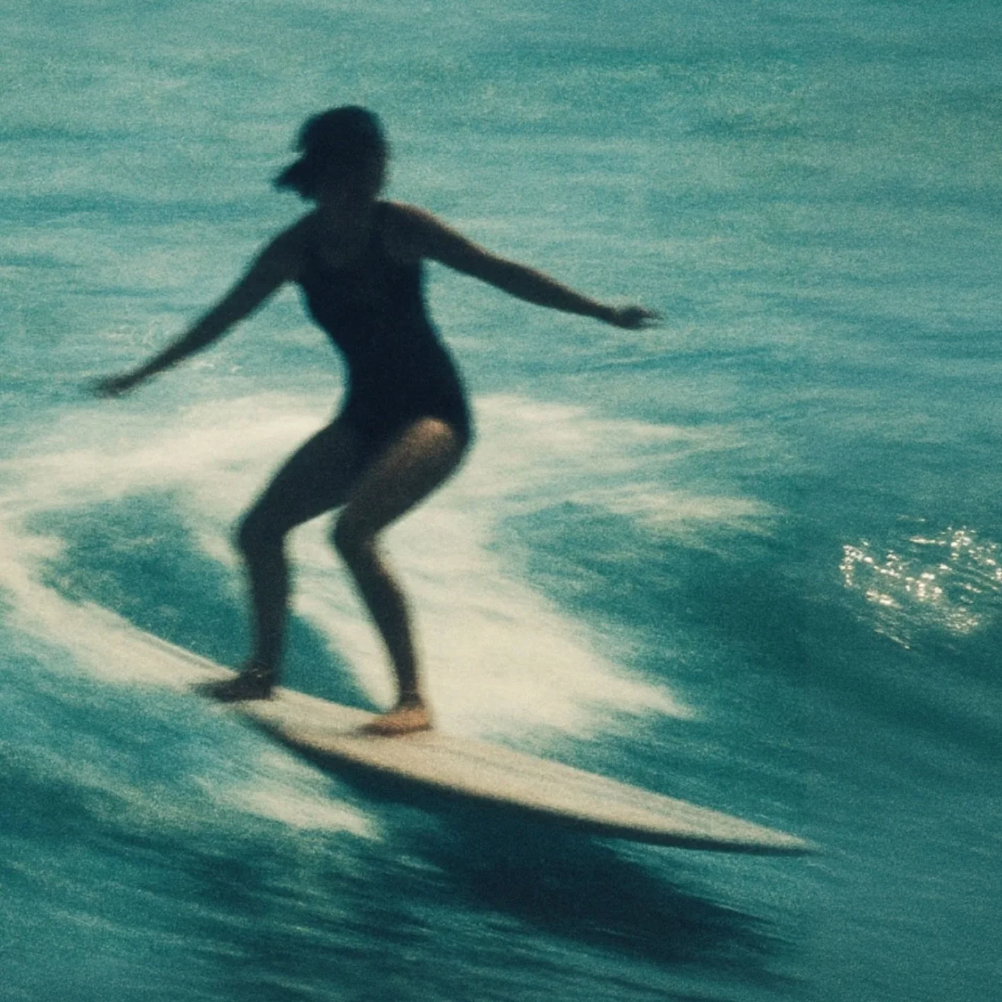 When did surfing t-shirts first start?

The evolution of surfing t-shirts and hoodies, what makes iconic surf graphics, and how women&rsquo;s and men&rsquo;s styles differ.

Listen:
https://share.transistor.fm/s/1e126738

Read:
https://www.1923mainst