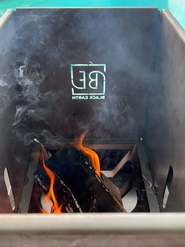 This is Black Earth Grills, Gaucho 53 grill review.

A serious grill for serious live-fire cooks.

https://www.smokefiregrill.ca/blog/black-earth-grills-gaucho-53-review

#blackearthgrills #gauchogrill #grillreview #barbecue #livefire