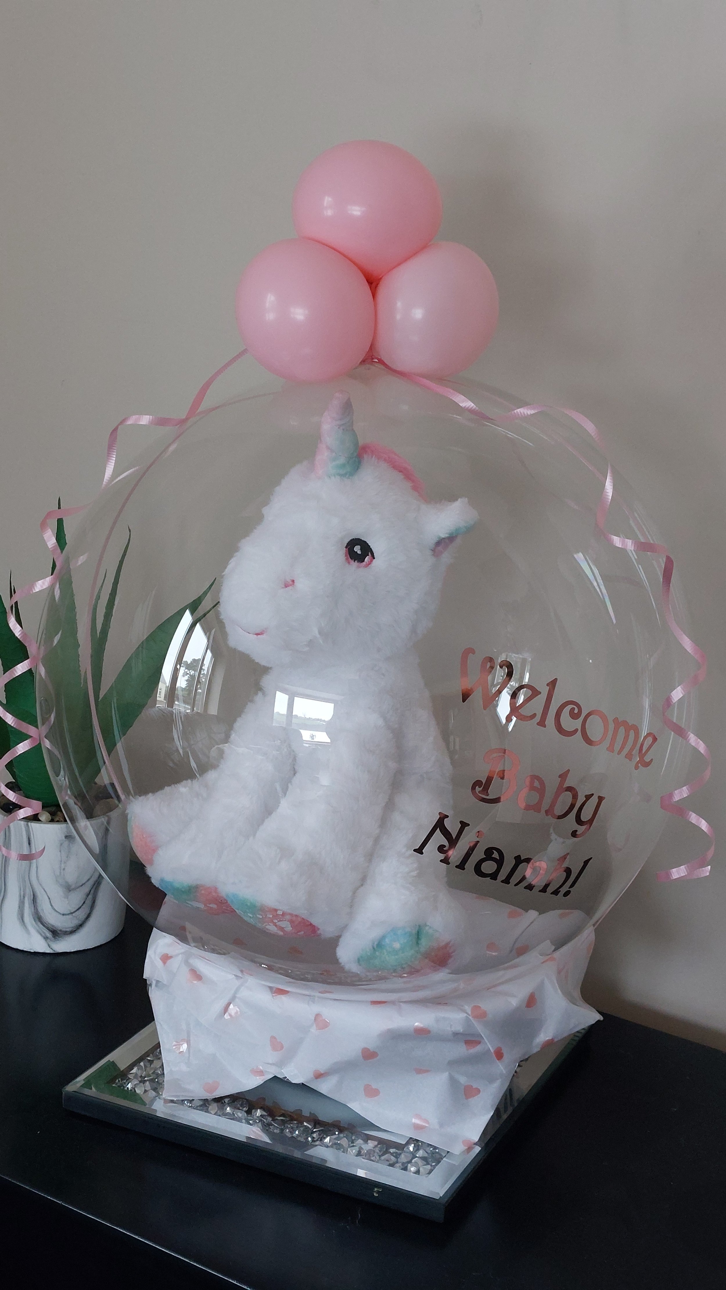 ITEM #26
€40
Personalised bubble balloon basket with unicorn teddy.