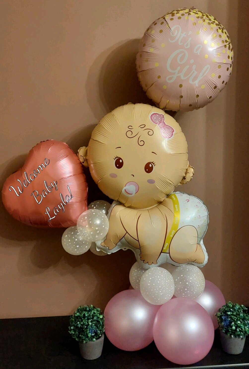 ITEM #80
€38
Personalised baby girl balloon display.
