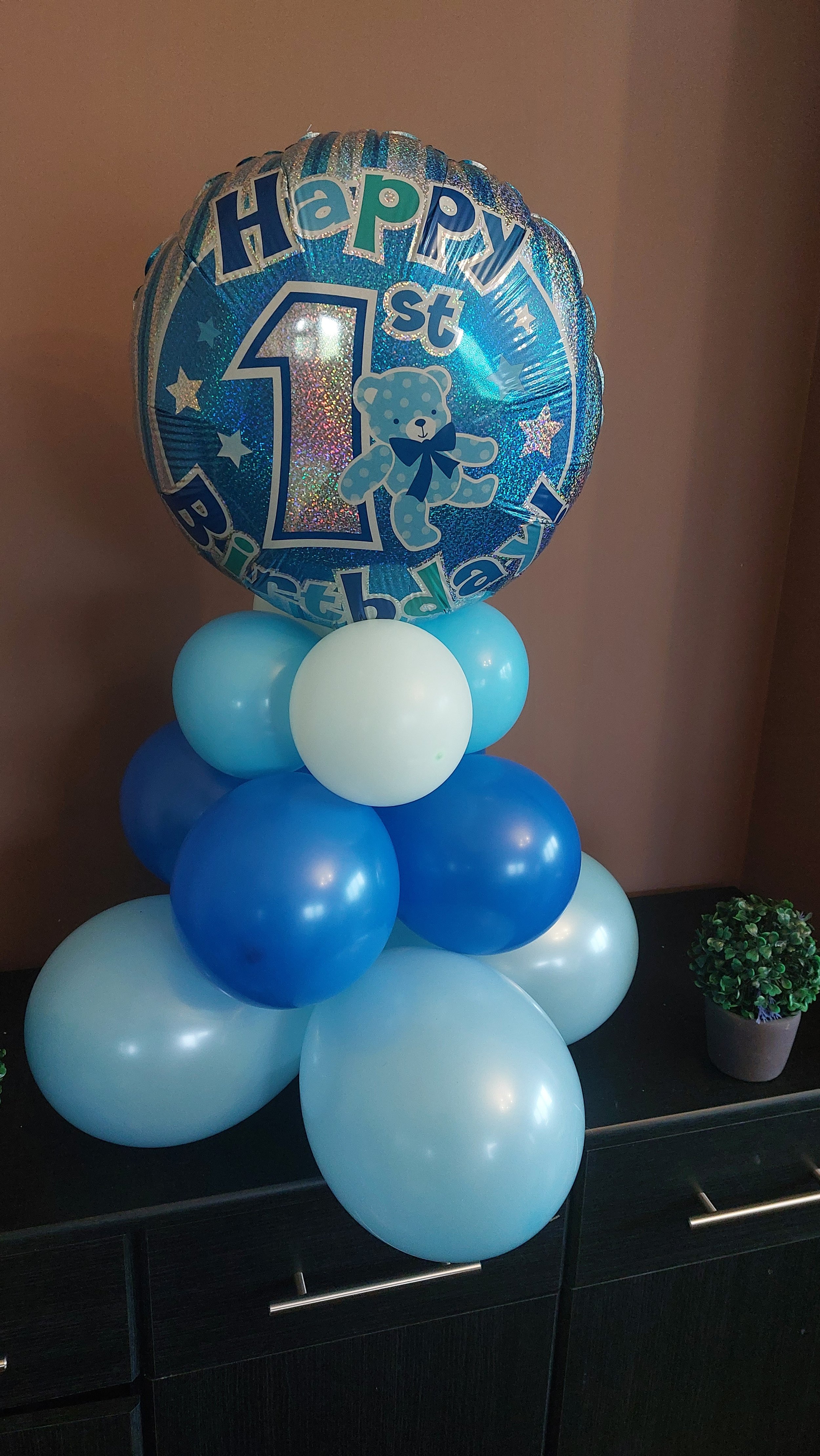 ITEM #90
€32
1st birthday balloon display.