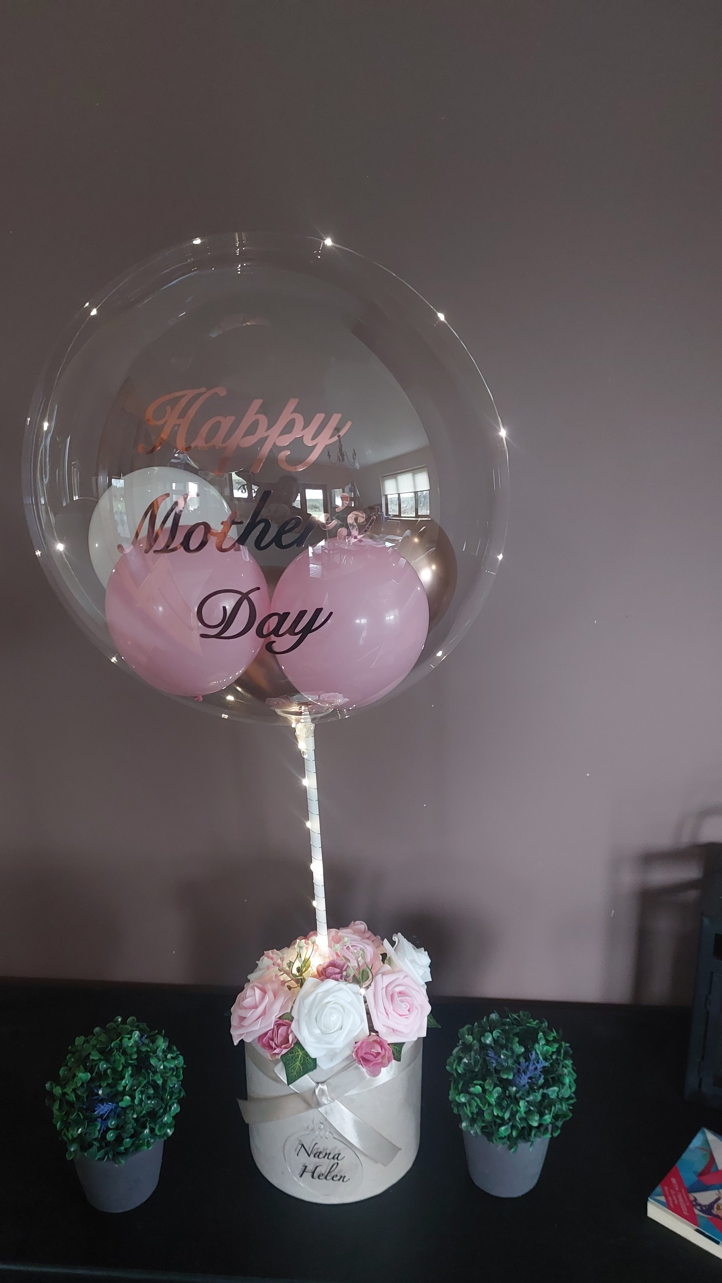 ITEM #10
€45
Mother's day personalised bubble balloon basket filled with roses.