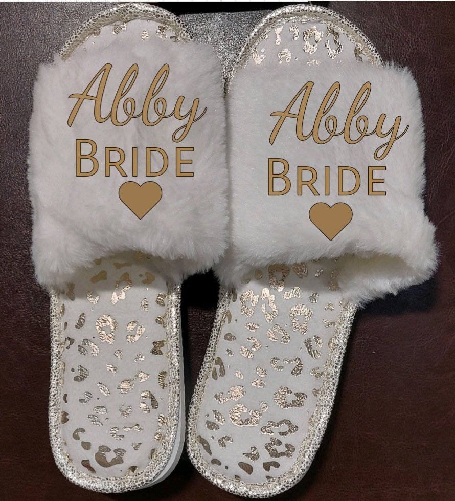 ITEM #16
€15
Personalised Bride slippers.