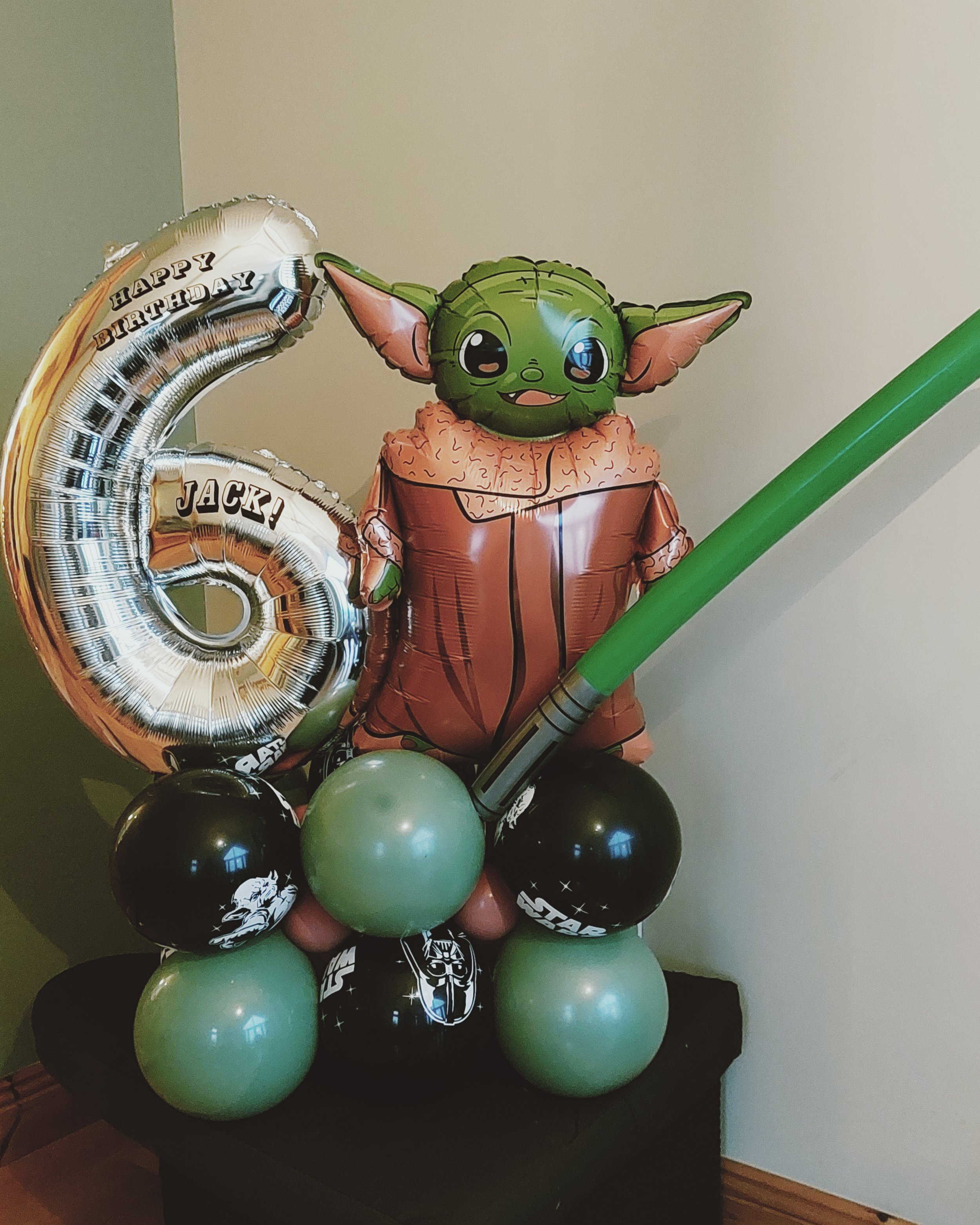 ITEM #25
€42
A Star Wars inspired personalised balloon display.