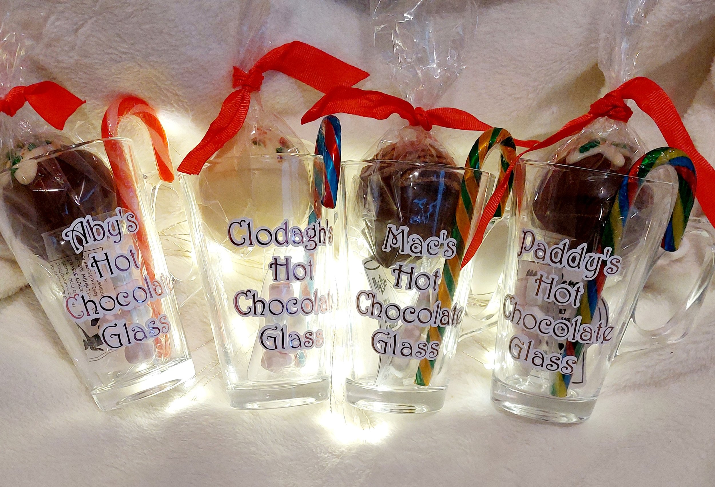 ITEM #35
€12 each
Personalised hot chocolate glasses with hot chocolate bombs and candy canes.