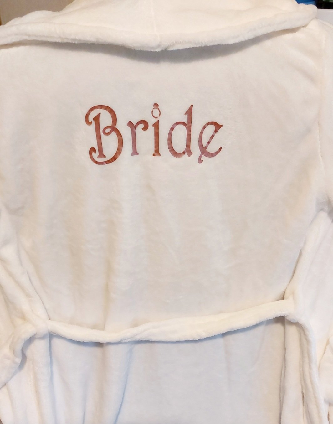 ITEM #10
€25
Personalised Bride robe.
