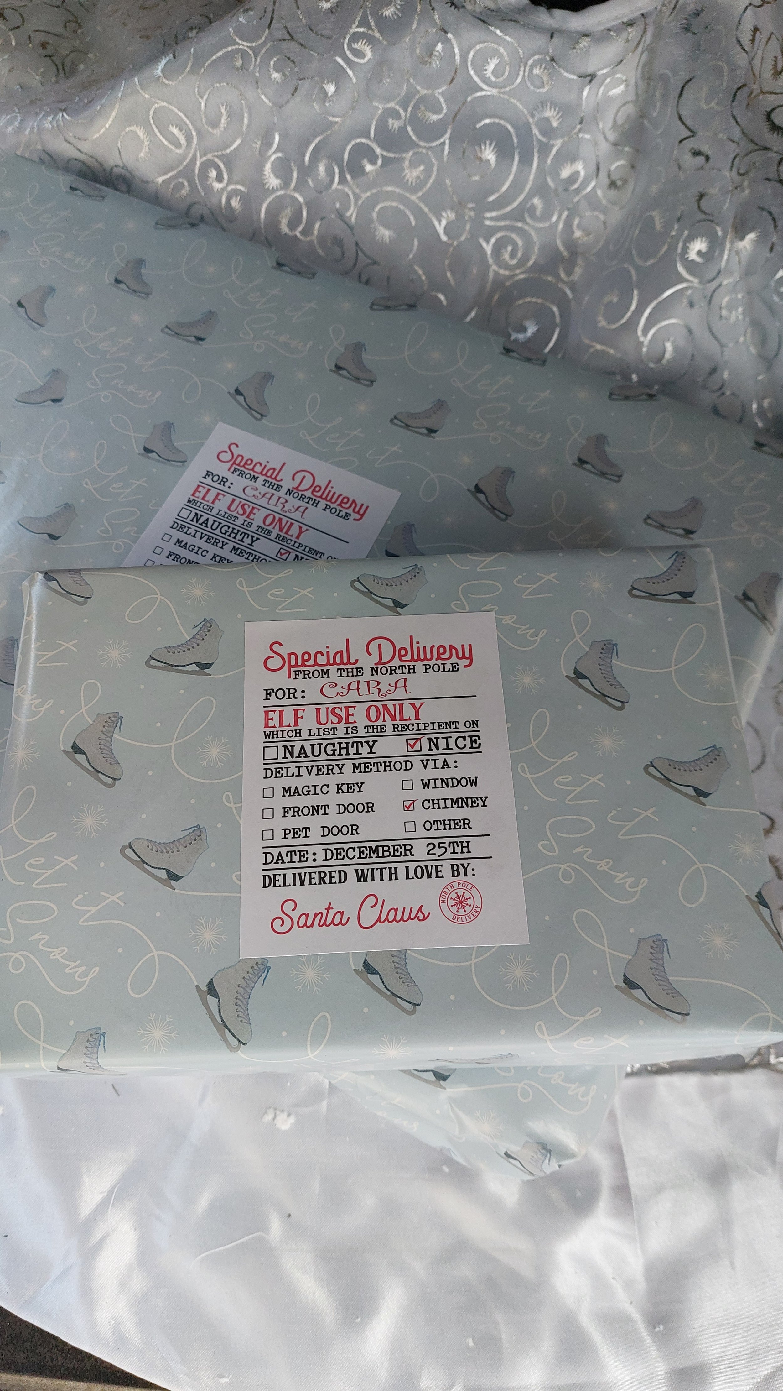 ITEM #40
€10 for 4 labels
Personalised Christmas labels for presents.