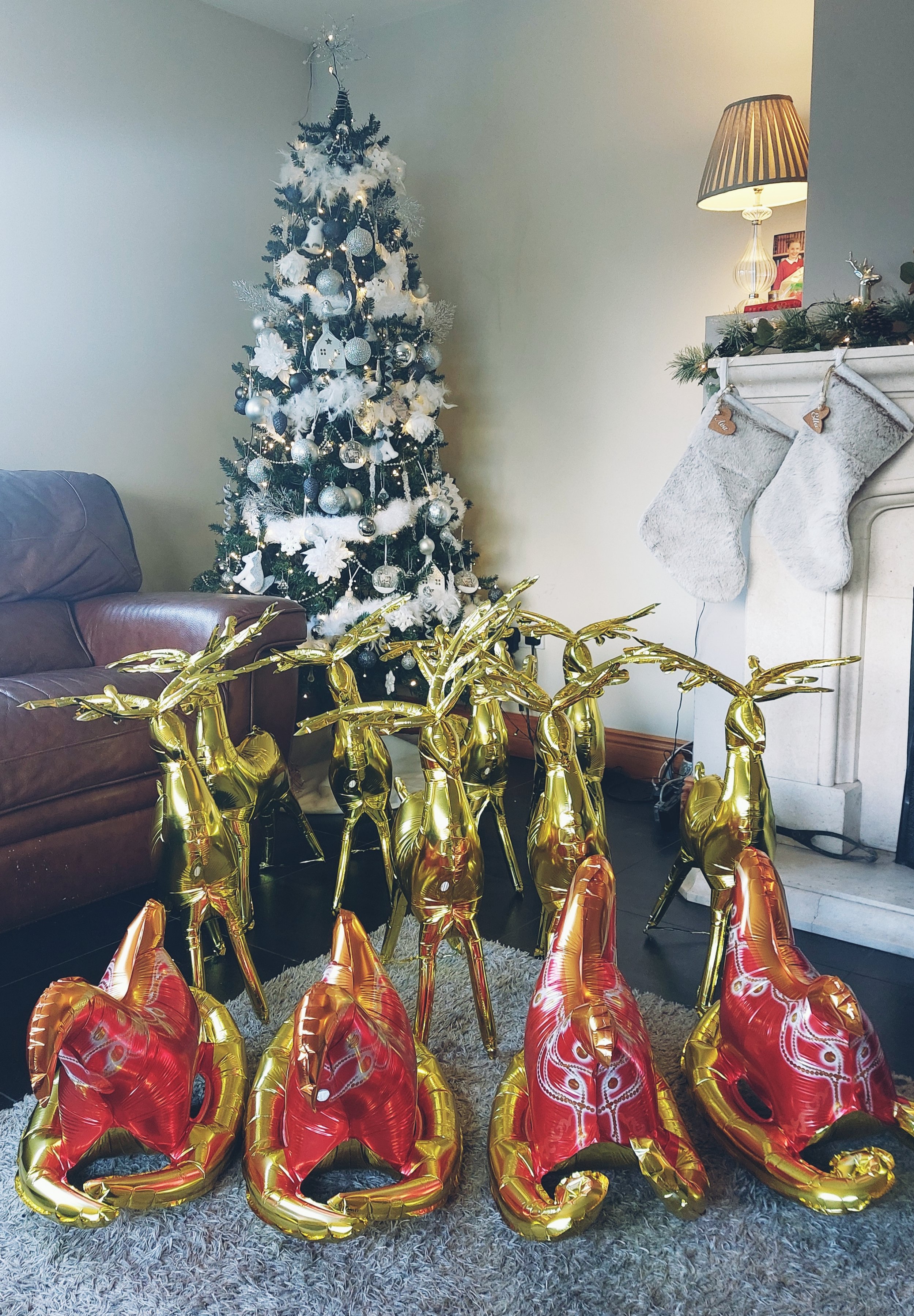 ITEM #21
€28 each
Sleigh and reindeer balloons