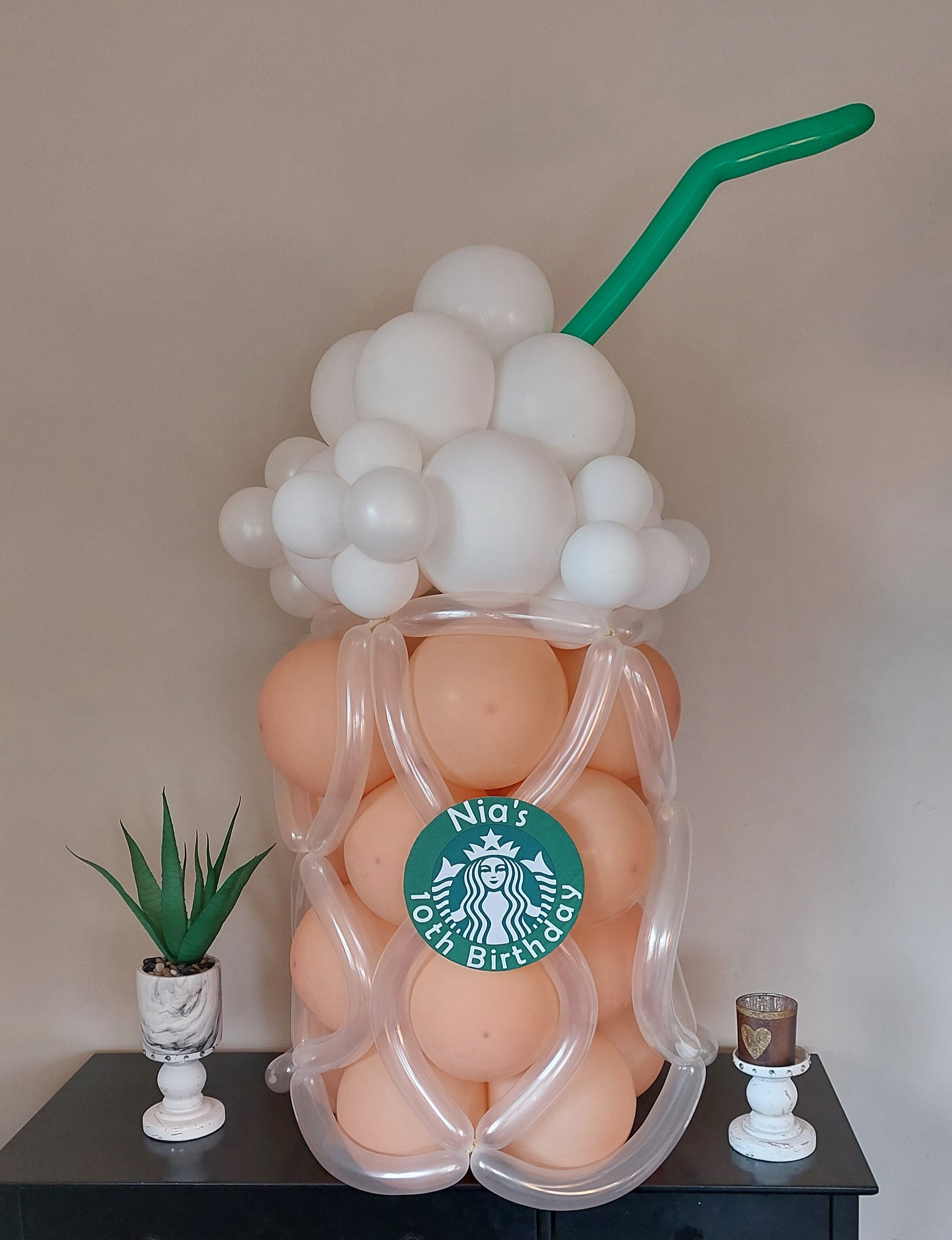 ITEM #136
€55
Starbucks inspired balloon display (personalised).
