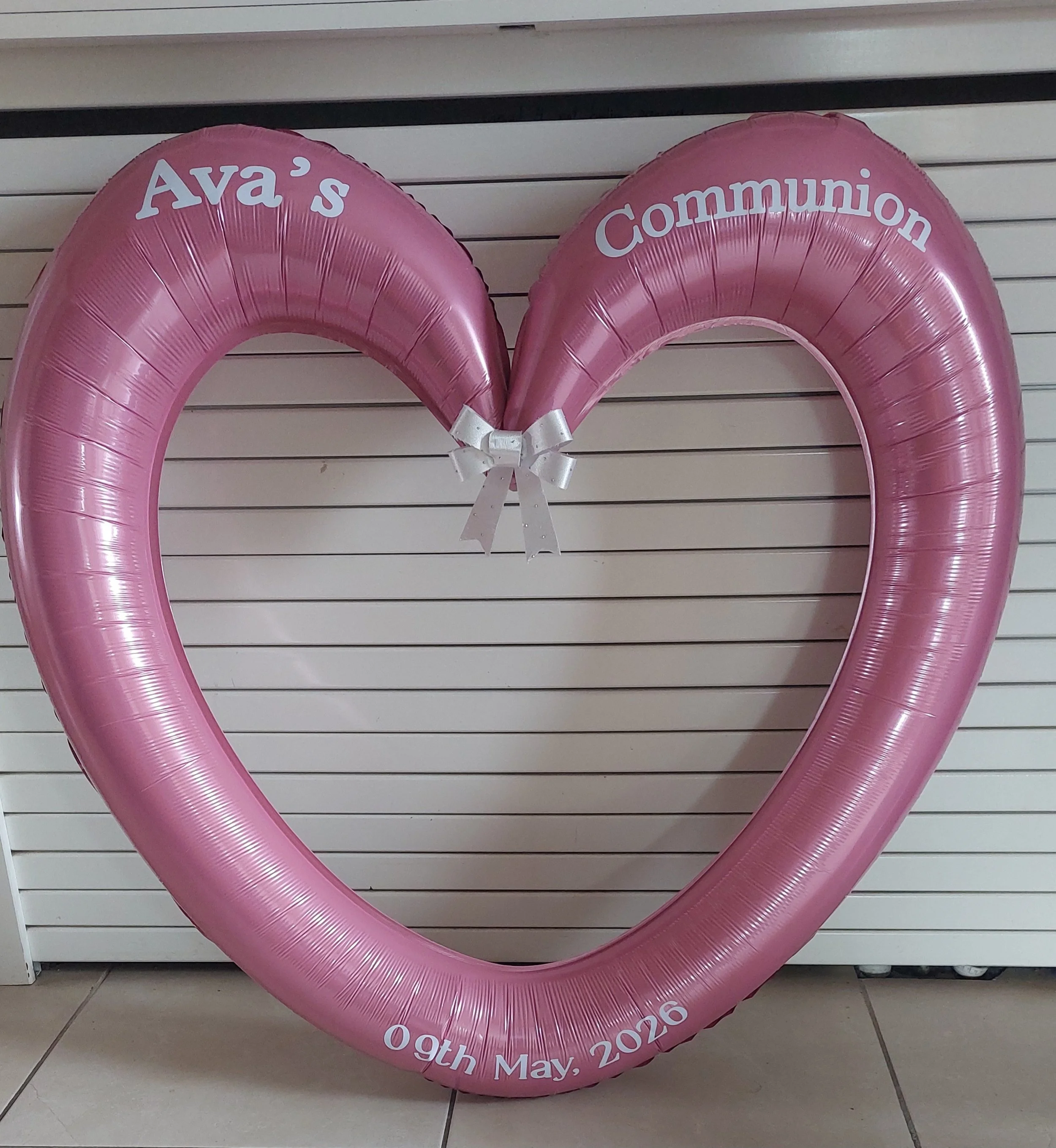 ITEM #103 --- Heart balloon photo frame.