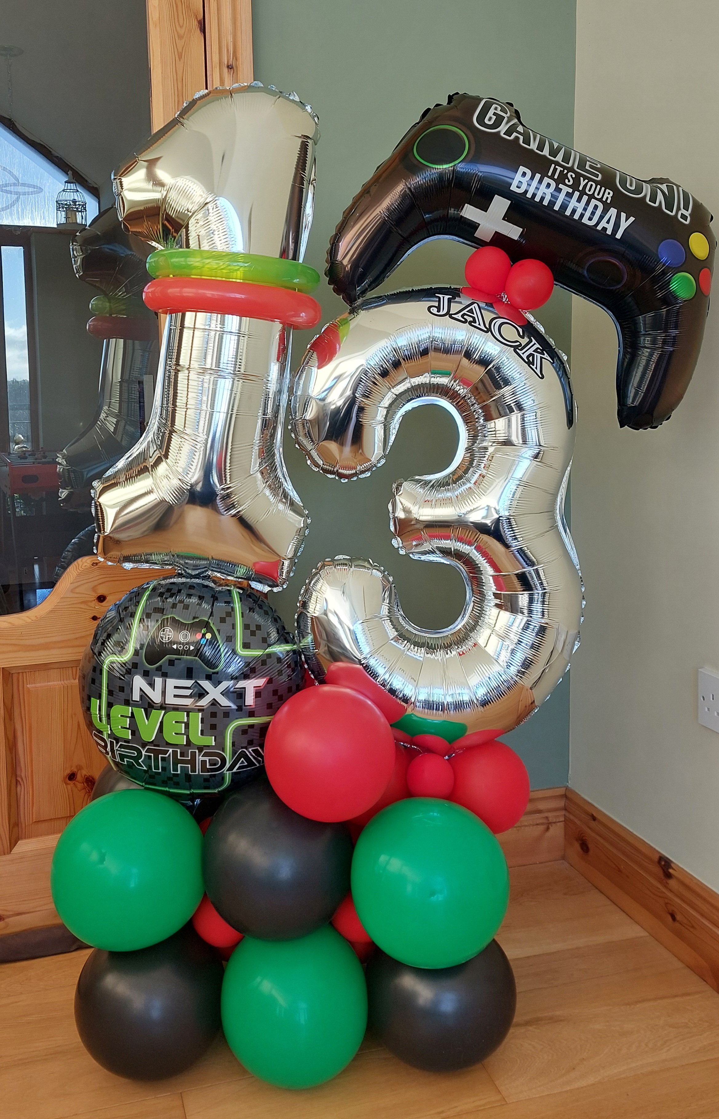 ITEM #91
€45
Gaming balloon display.
