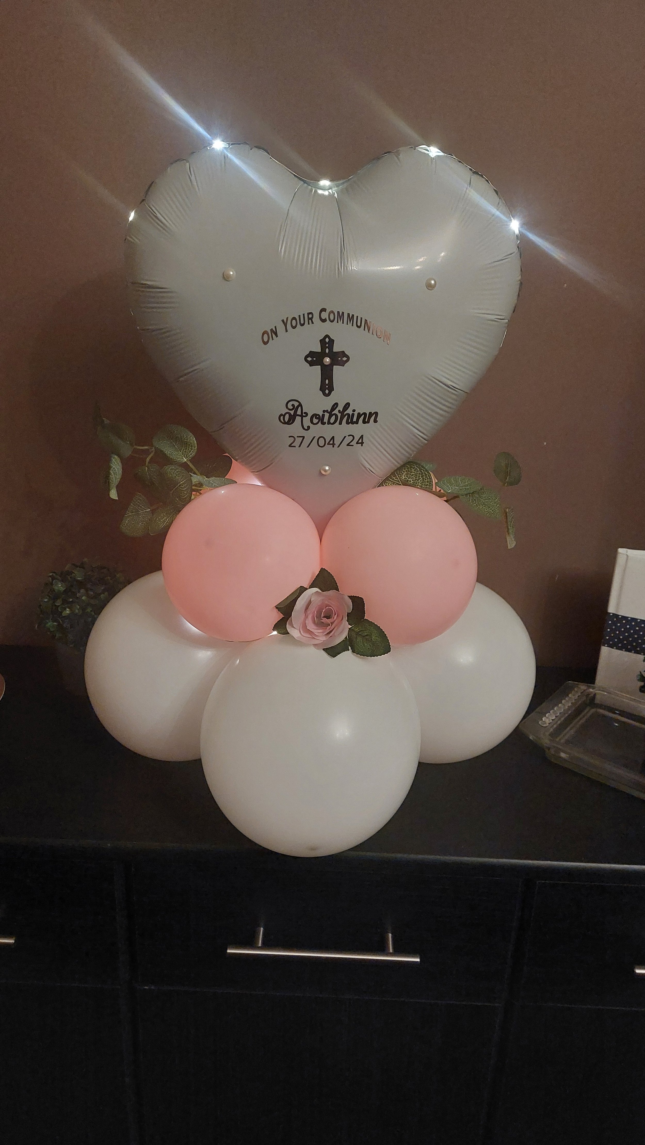 ITEM #41
€25
Personalised Confirmation light up balloon display with flowers and greenery.