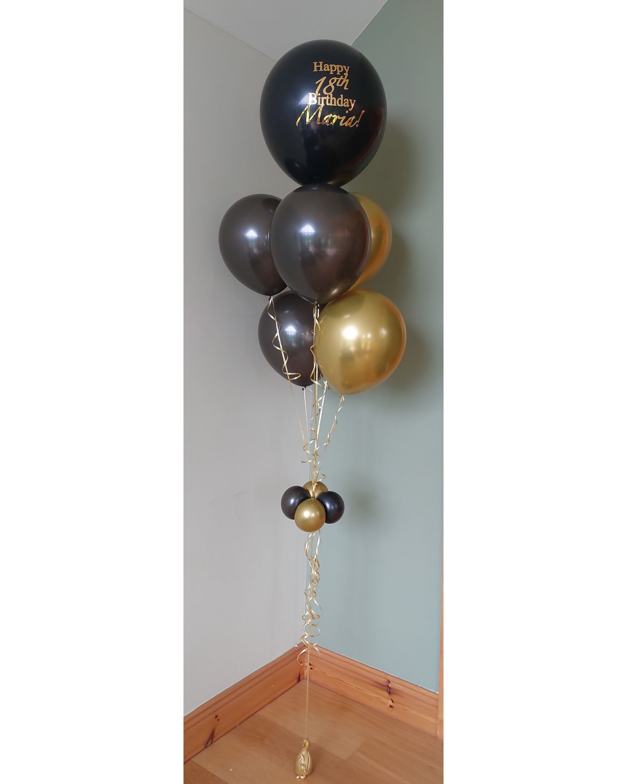ITEM #135
€26
Personalised helium filled balloon bunch.