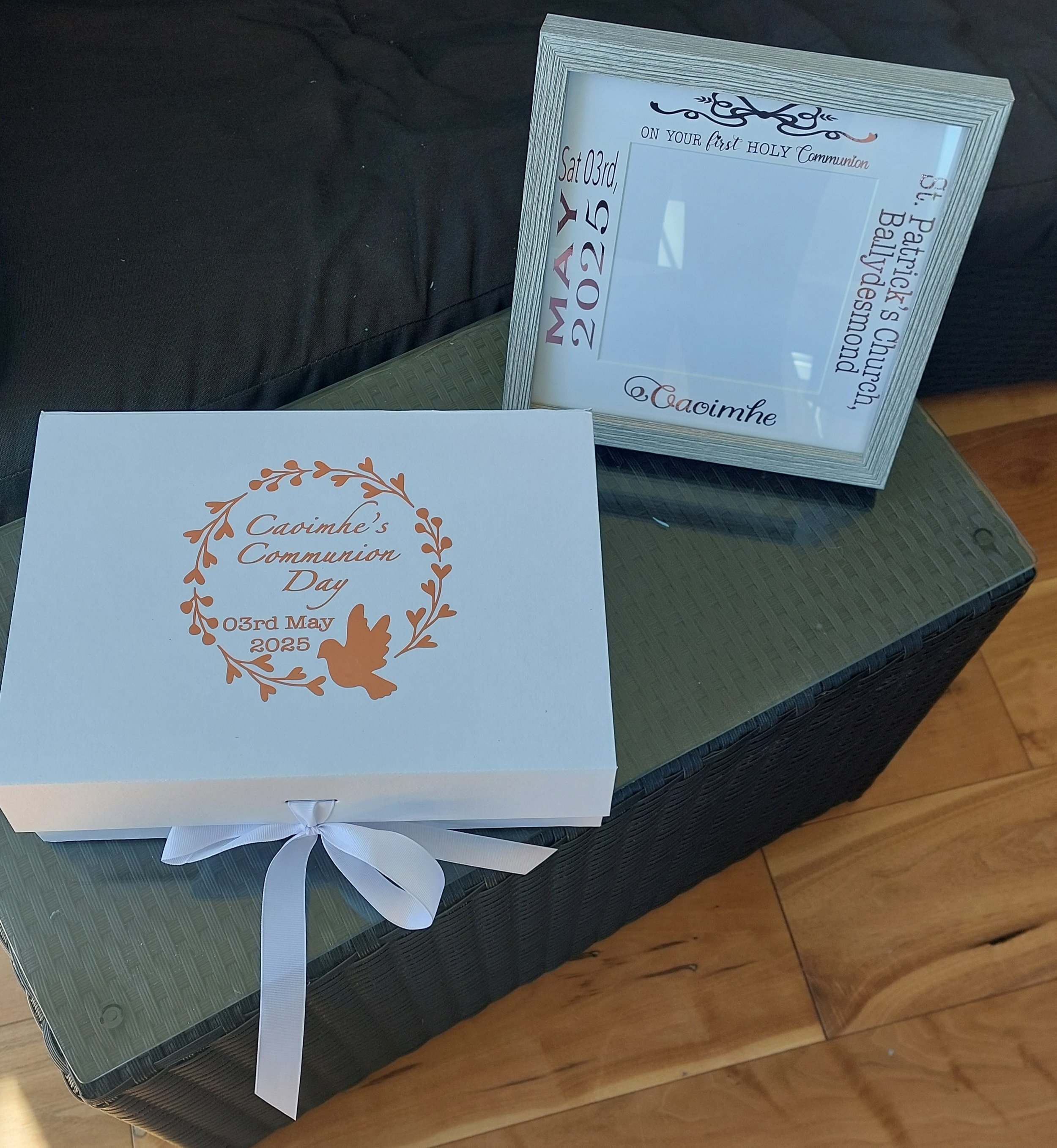 ITEM #87
€45
Personalised present box and personalised photo frame.