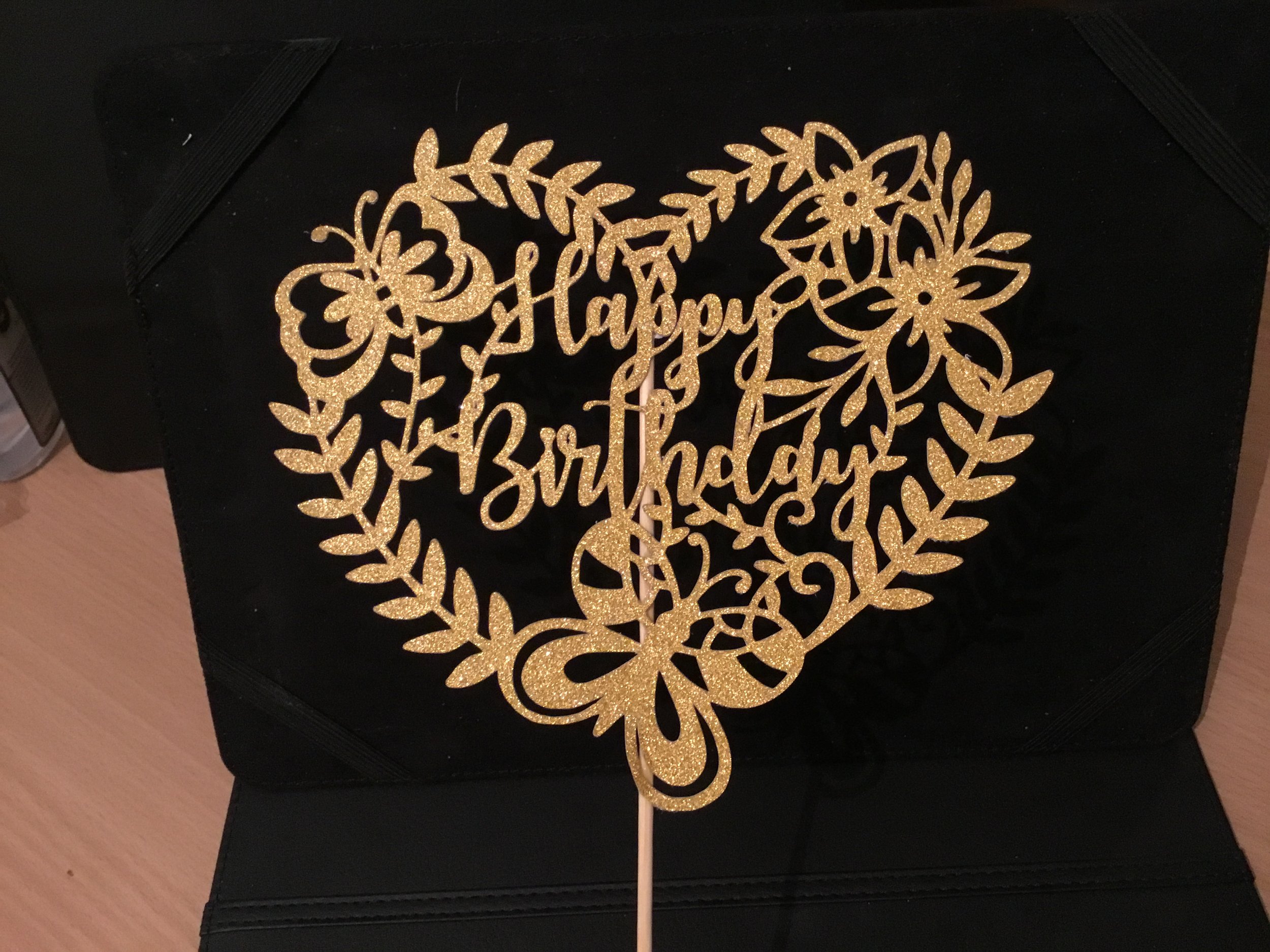 ITEM #24
€10 (personalisation €3 extra)
A beautiful happy birthday cake topper.