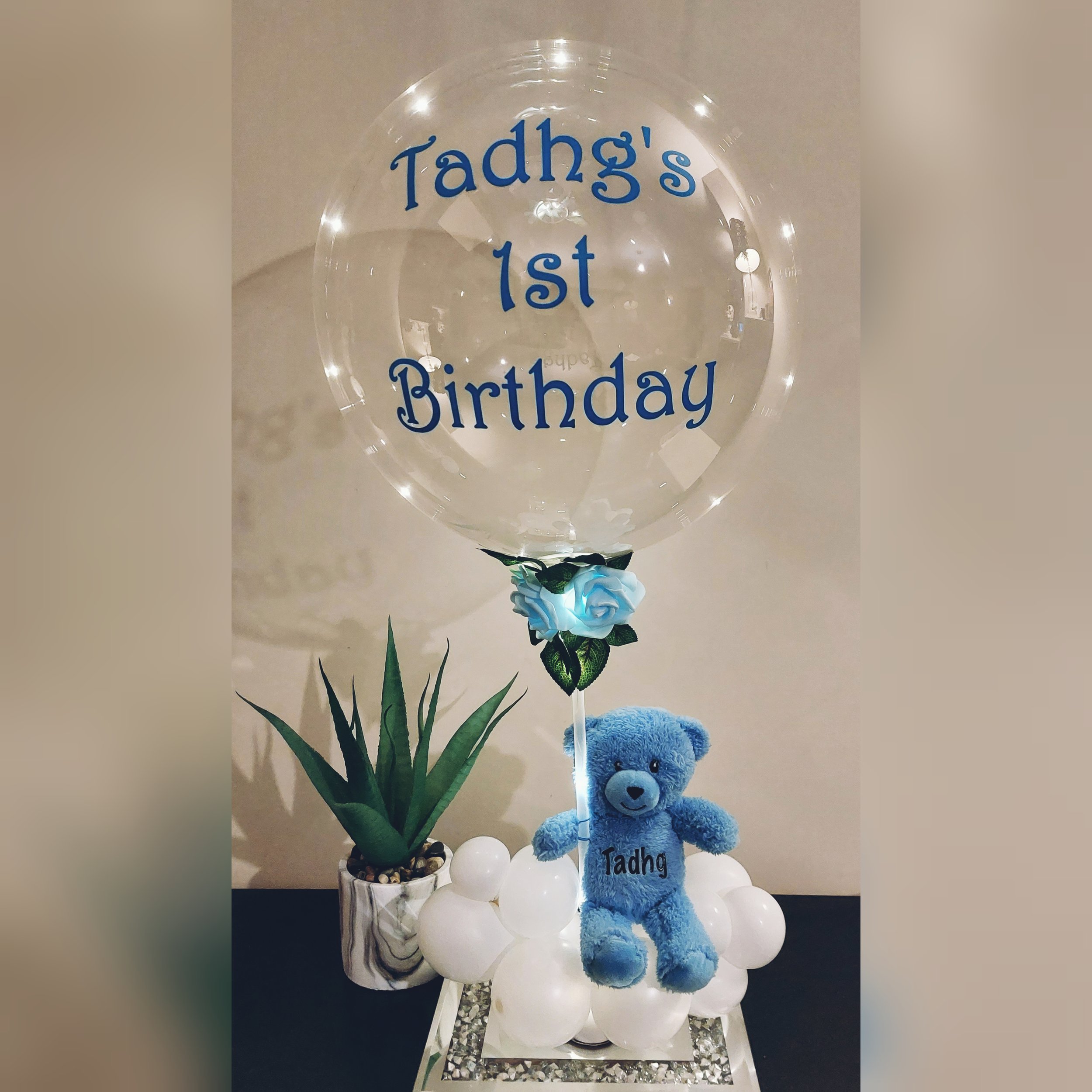 ITEM #5
€35
Personalised light up bubble balloon with personalized teddy.