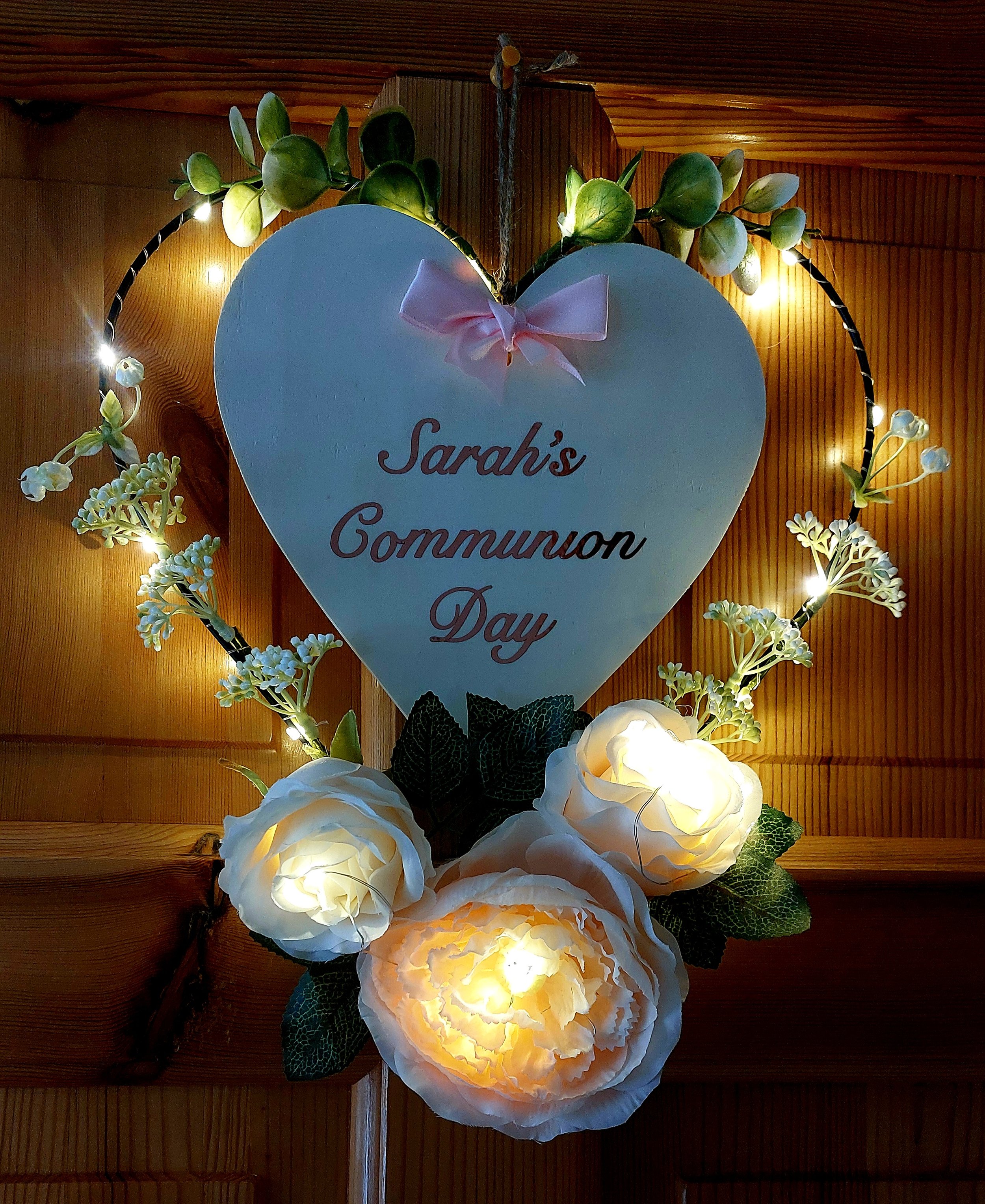 ITEM #64
€30
Personalised door wreath light up with flowers.