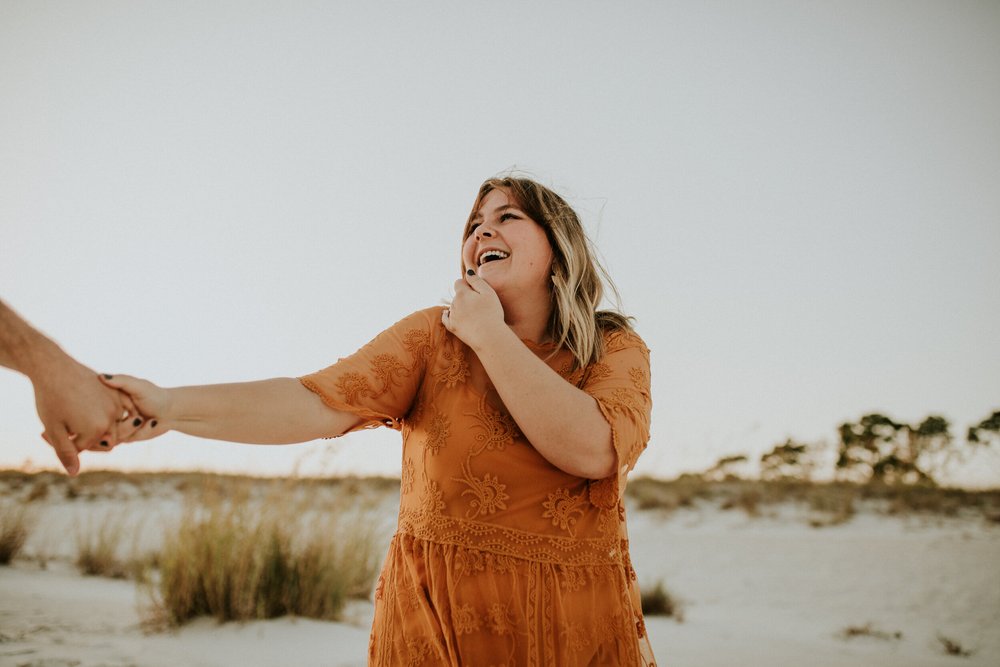 Panama_City_Beach_Florida_Photographer_Couples_Baby_Reveal_Beach_Photo_Session-29.jpg