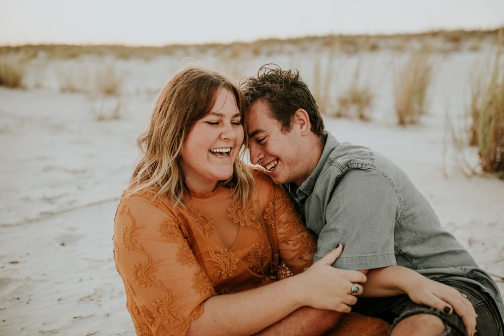 Panama_City_Beach_Florida_Photographer_Couples_Baby_Reveal_Beach_Photo_Session-42.jpg