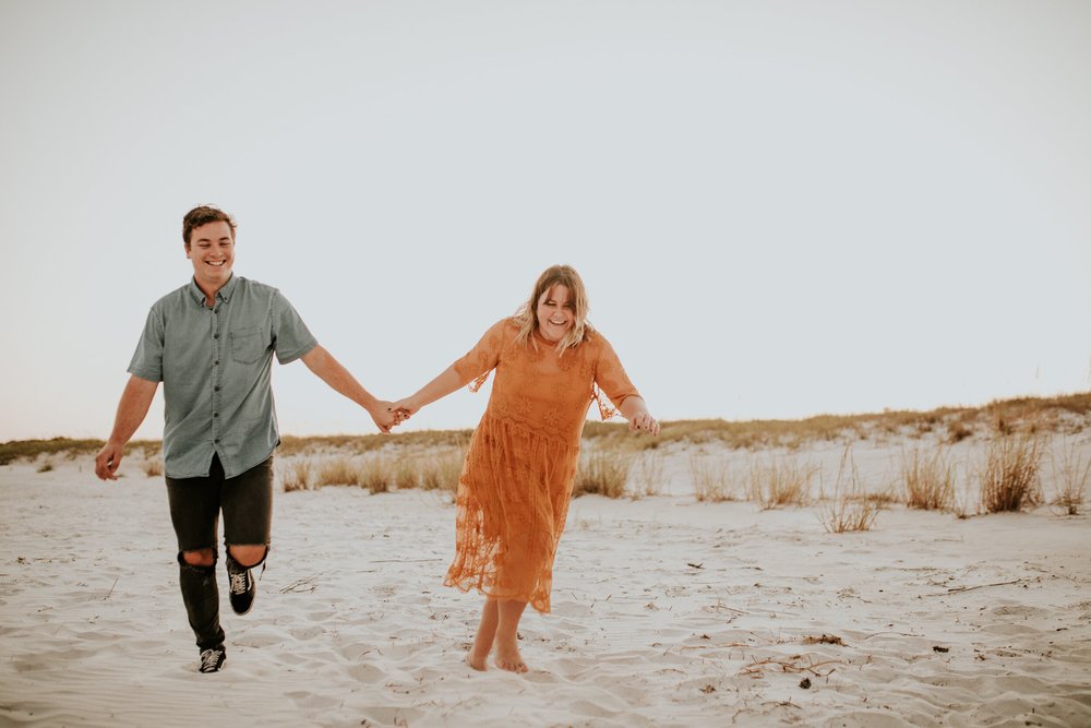 Panama_City_Beach_Florida_Photographer_Couples_Baby_Reveal_Beach_Photo_Session-49.jpg