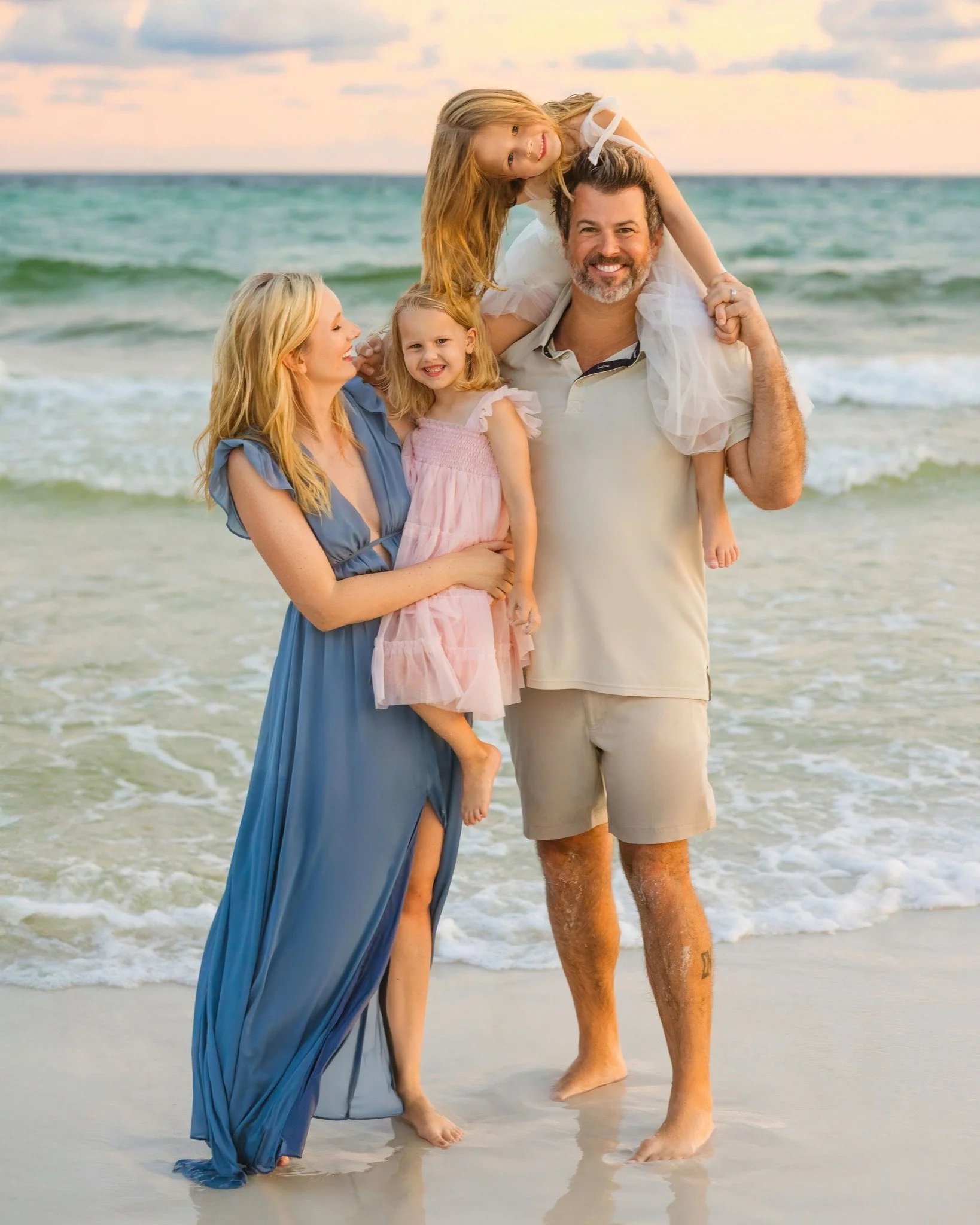 The Thompson family brought all the love to Seacrest Beach!

Watching these two little girls play and laugh in the sand reminded me of why family sessions are meant to be fun, candid, and full of life. 

#30AFamilyPhotographer #SouthWaltonPhotographe