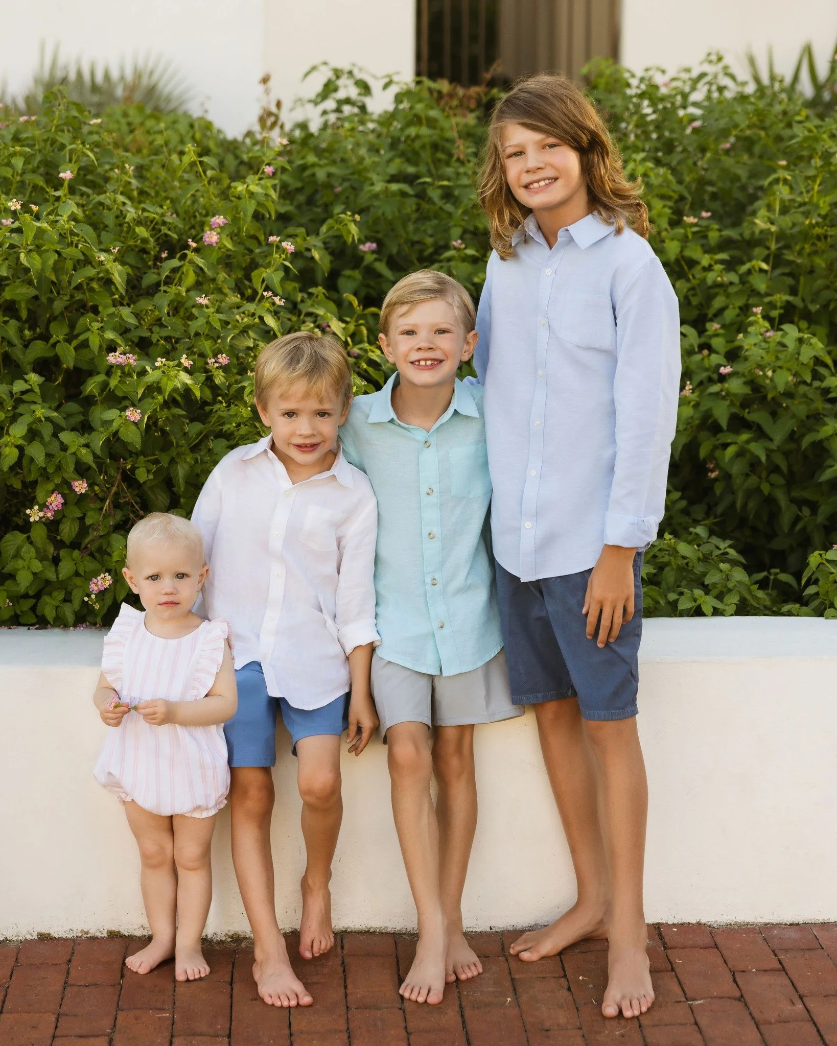 Fall is flying by, and the end of October is almost here 🍂. There are still a few spots left on my calendar if you want to get your holiday cards ready! 

Serving Destin, Miramar Beach, Santa Rosa Beach, Seaside, Rosemary Beach, Alys Beach, Watercol