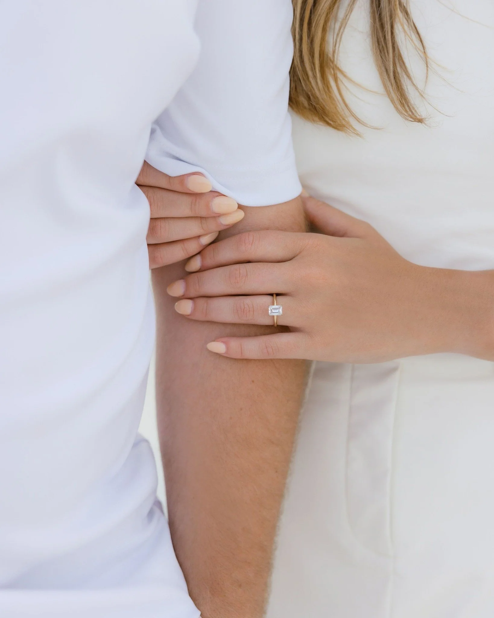 What started as a family session turned into one of the most memorable surprises&hellip; she said YES! 💍✨

The joy, the laughter, the happy tears, it was one of those moments you never forget. I love capturing real, unscripted memories, and this one