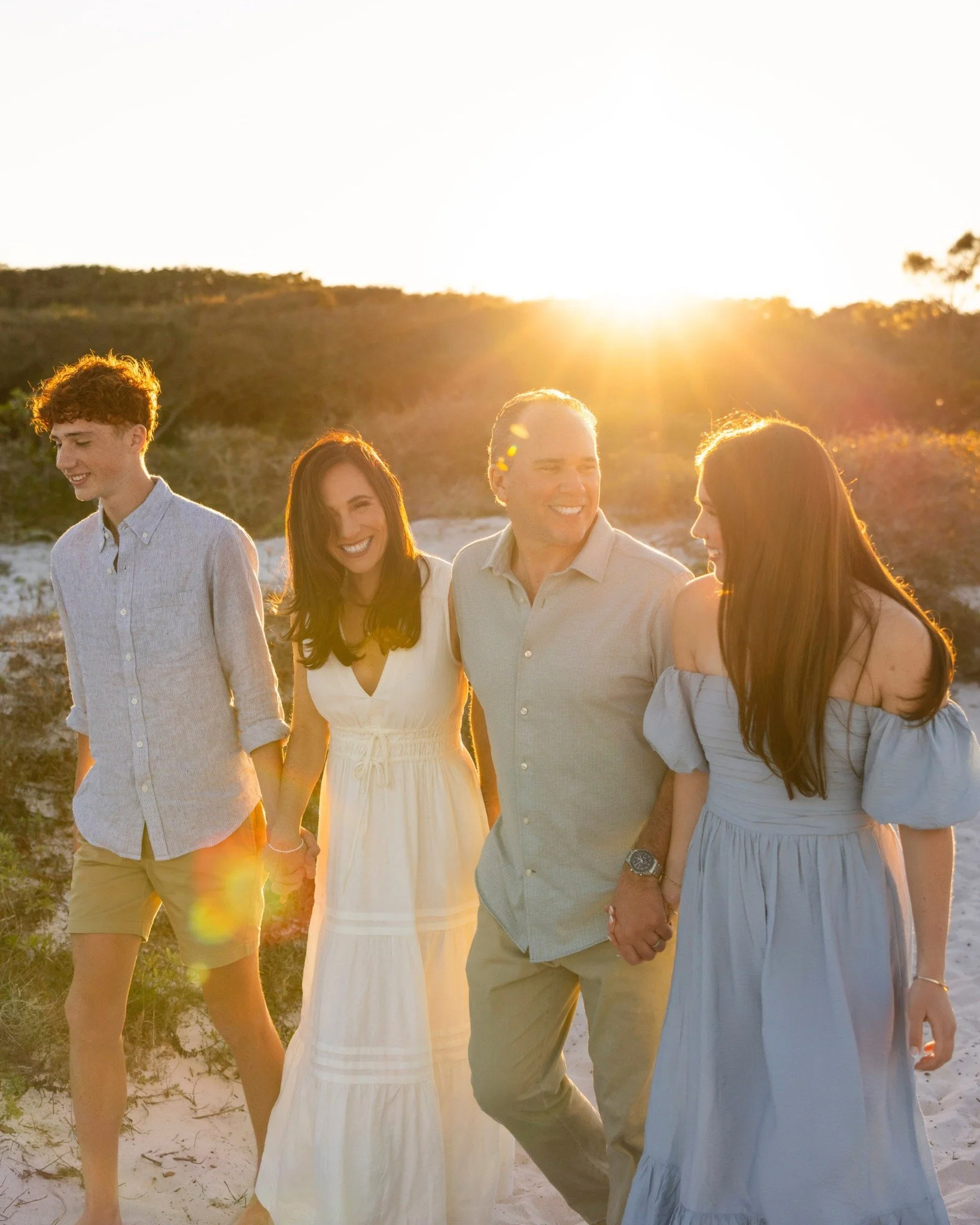 As your family grows, so should your photo albums. 

Trust me, I get it, time is just flying by these days, like how are we in April?!

So take this as your reminder to capture your family in all stages of life.