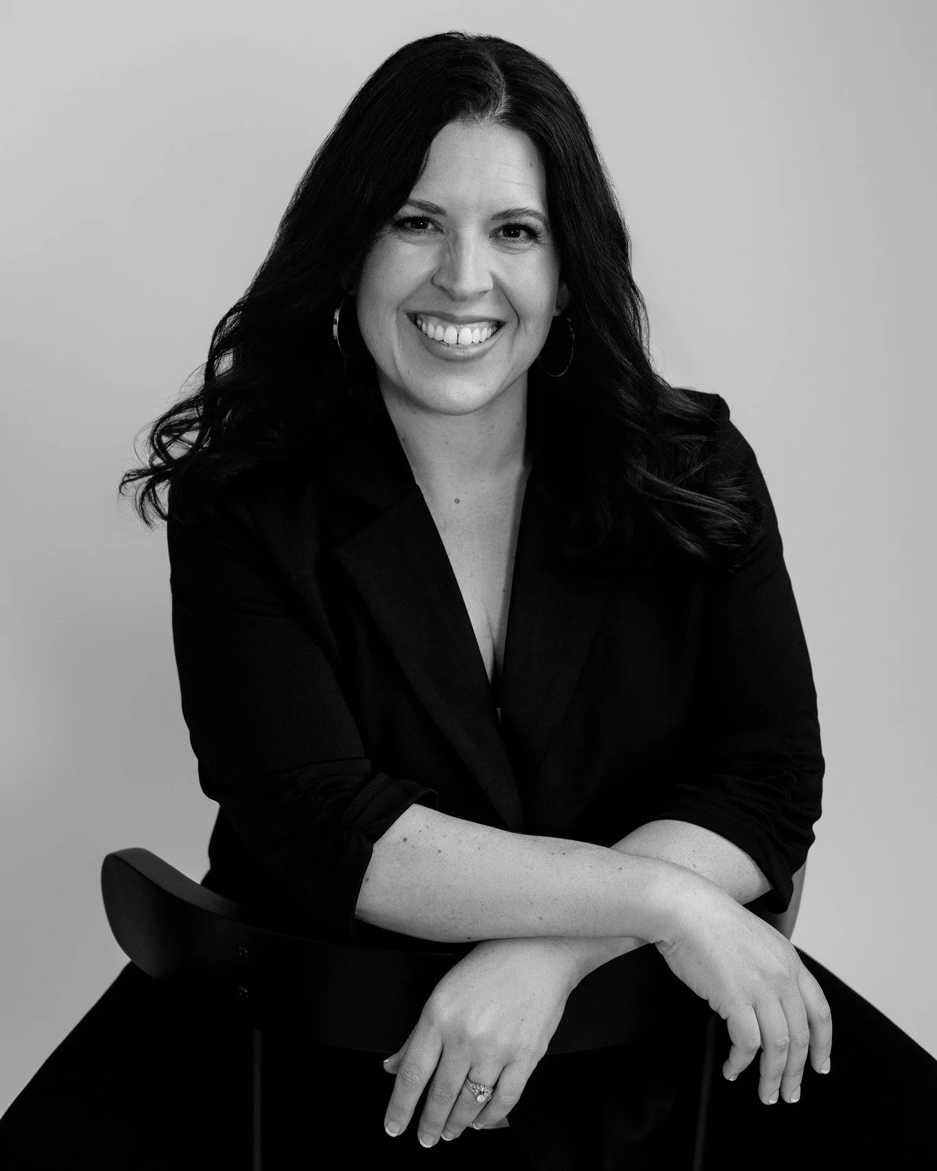 Headshot Refresh 📸

Clean, confident, and true to you. My goal is to help you feel comfortable in front of the camera so your personality comes through, natural smile, professional presence, and all.

#HeadshotPhotography #ProfessionalHeadshots #Stu