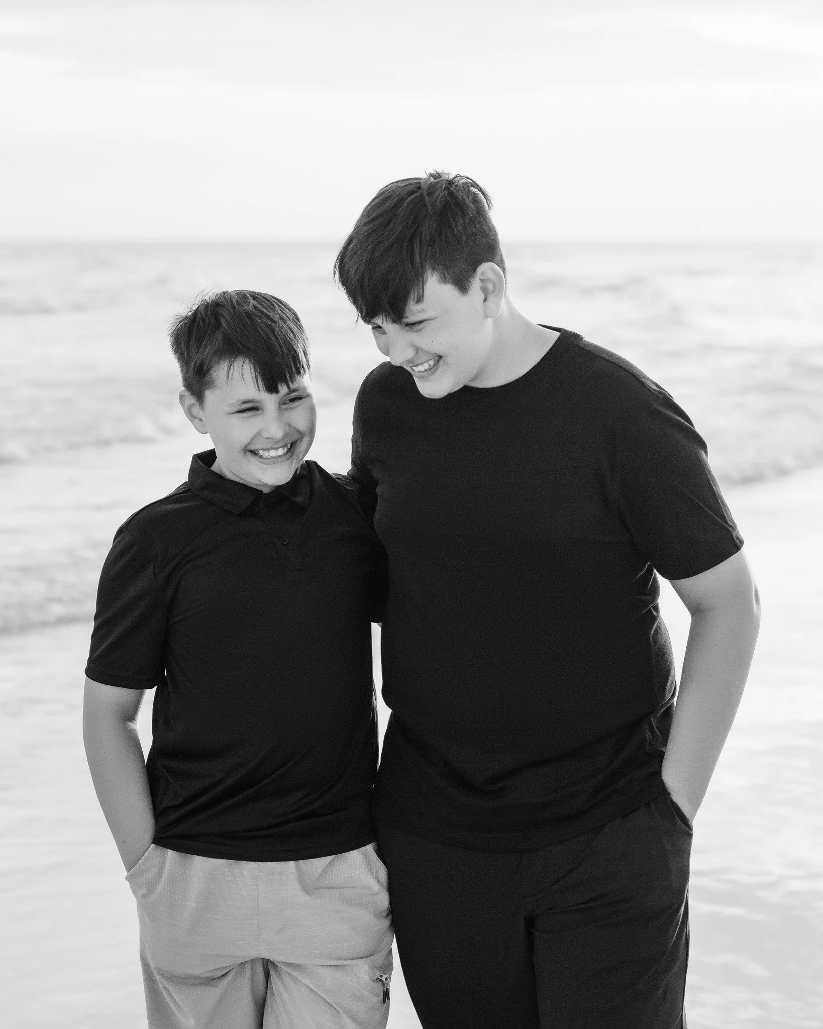 A session that felt like the perfect mix of fun and frame-worthy moments for mom. Because let&rsquo;s be honest, most middle school boys don&rsquo;t want to spend their evening in front of a camera&hellip; but by the end, I think we changed their min