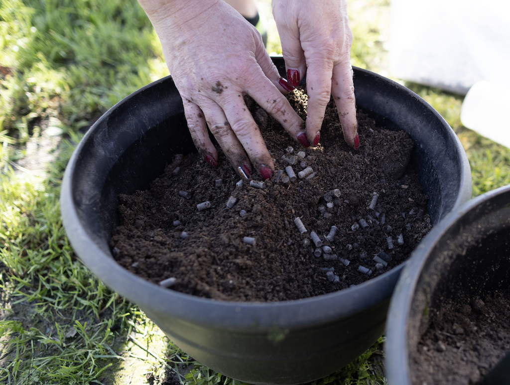 mixing soil.png