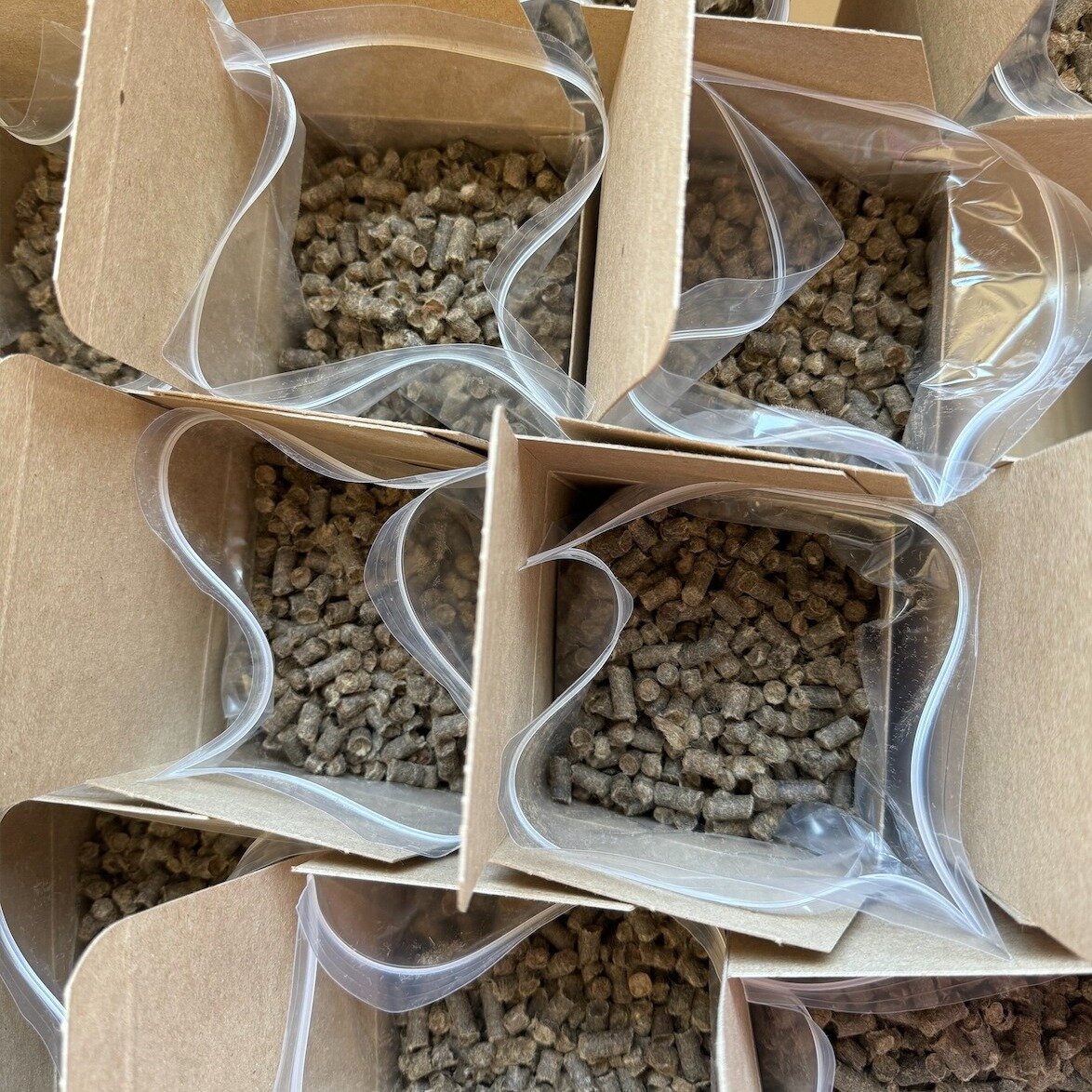 Packed fresh for the show! Integrity's Wool Pellets!
@sfflowershow April 4-7 #sfbayarea #gardening #supportlocalbusiness #NPK #gardeninglife #pottedplants #sfbayflowergardenshow2024 #smallbusinessowners #soiltosoil #droughtrelief #sustainability #sfb