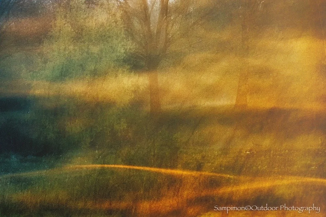 With ICM (Intentional Camera Movement), photography offers the opportunity to let go of the need to simply document what is seen, and instead embrace interpretation, atmosphere, and imagination. It becomes less about the exact registration of a lands