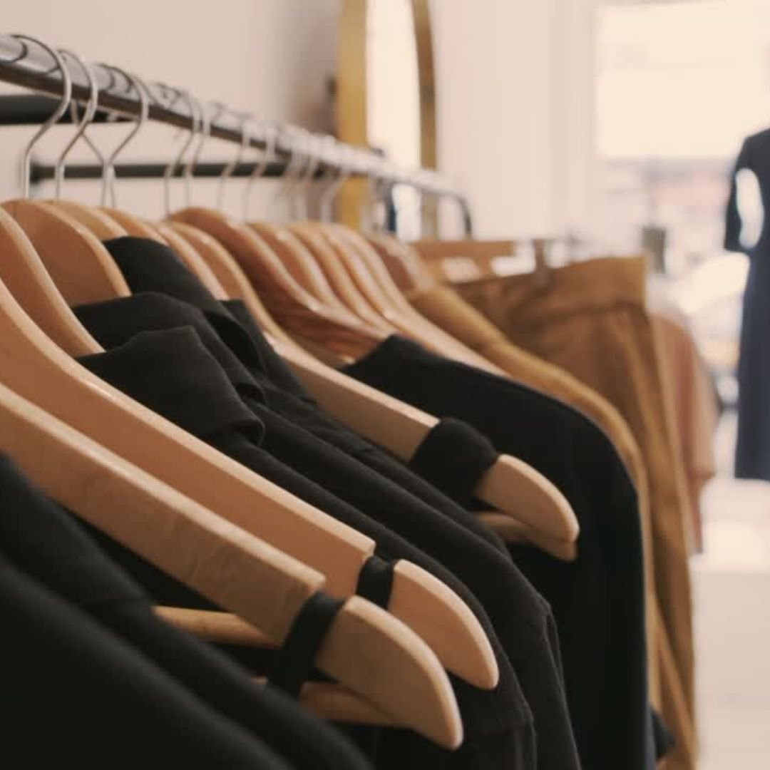 all black fashion tips for summer