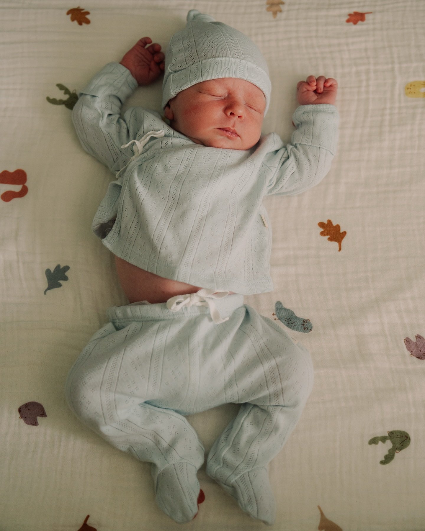 What a blessing!  Our family just got a little bigger with the arrival of our grandson Bridger Michael Evens!  A precious little miracle! 💙