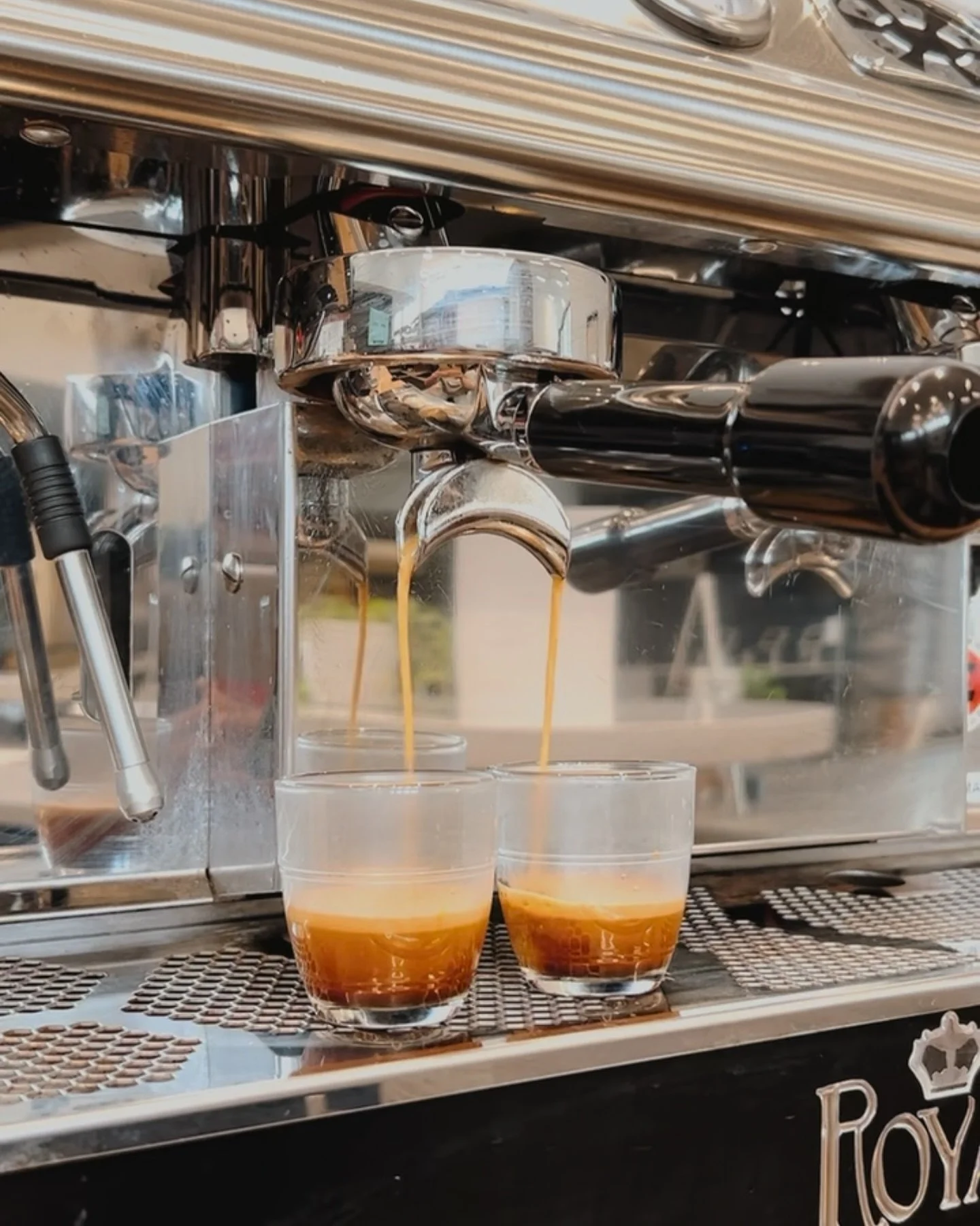 Coffee loading&hellip;.💌

#espresso #lovecoffee #coffeeislife #icedlatte #cafe1031 
#coffeeandcommunity #cafe1031community #delawarecoffee #explorepage #coffeeshop