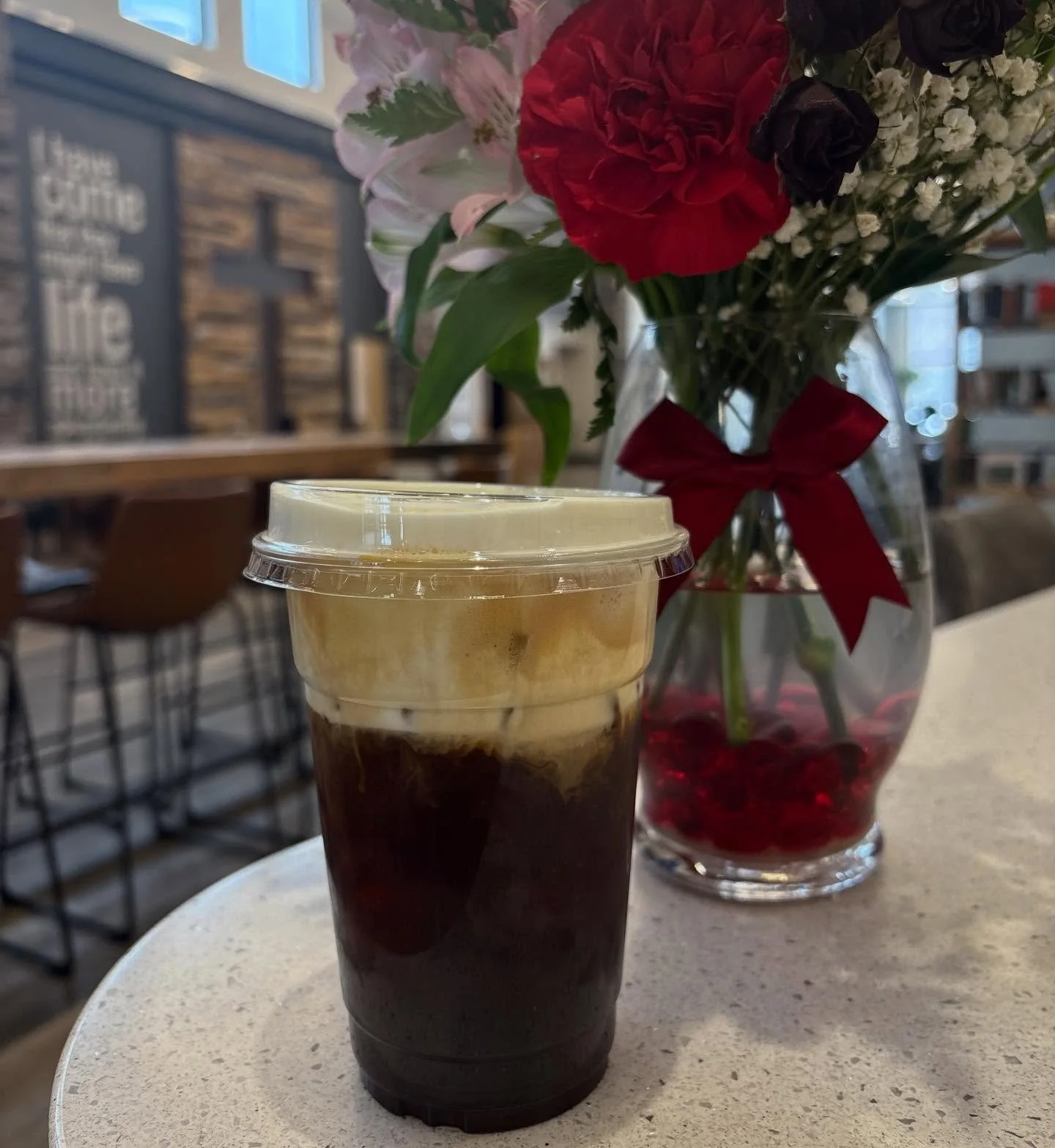 When you want a treat but also less calories!  This iced sugar-free hazelnut americano with coconut cold foam was the answer today! 

#cafe1031de #coffeeandcommunity #delawaremot #townsend #americano
