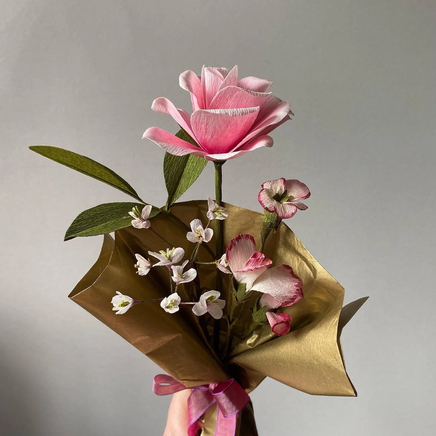 Wow Mom with Rose Posy by HOPE Paper Flowers! Join us at Lyndhurst Craft Fair May 4-5 #paperflowers #papernotplant #homegoods #mothersday #artridercrafts #smallgoodsdesign #madeinkingston