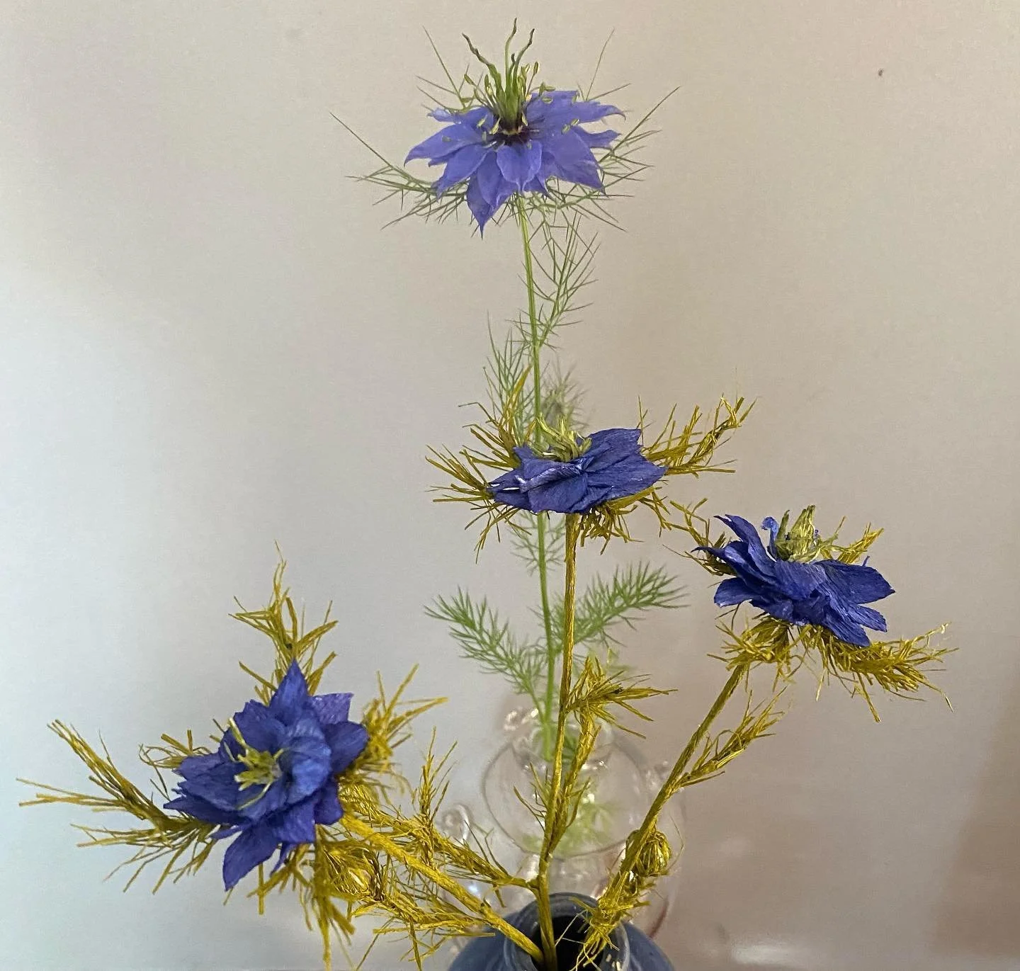 Which is plant, which is paper? Love in the Mist by HOPE Paper Flowers #paperflowers #botanicals #botanicalart #papernotplant #papernotpicked #flower #handmade #madeinkingston #hudsonvalley #hudsonvalleyhomes