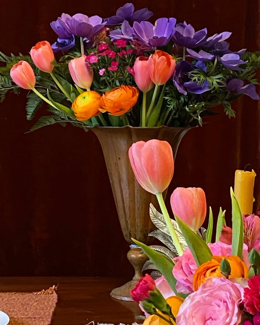 Check out the roosters! FRESH Wedding Florals #freshweddingflorals.com #visitvortex #weddingvortex #microweddings #hudsonvalleywedfings