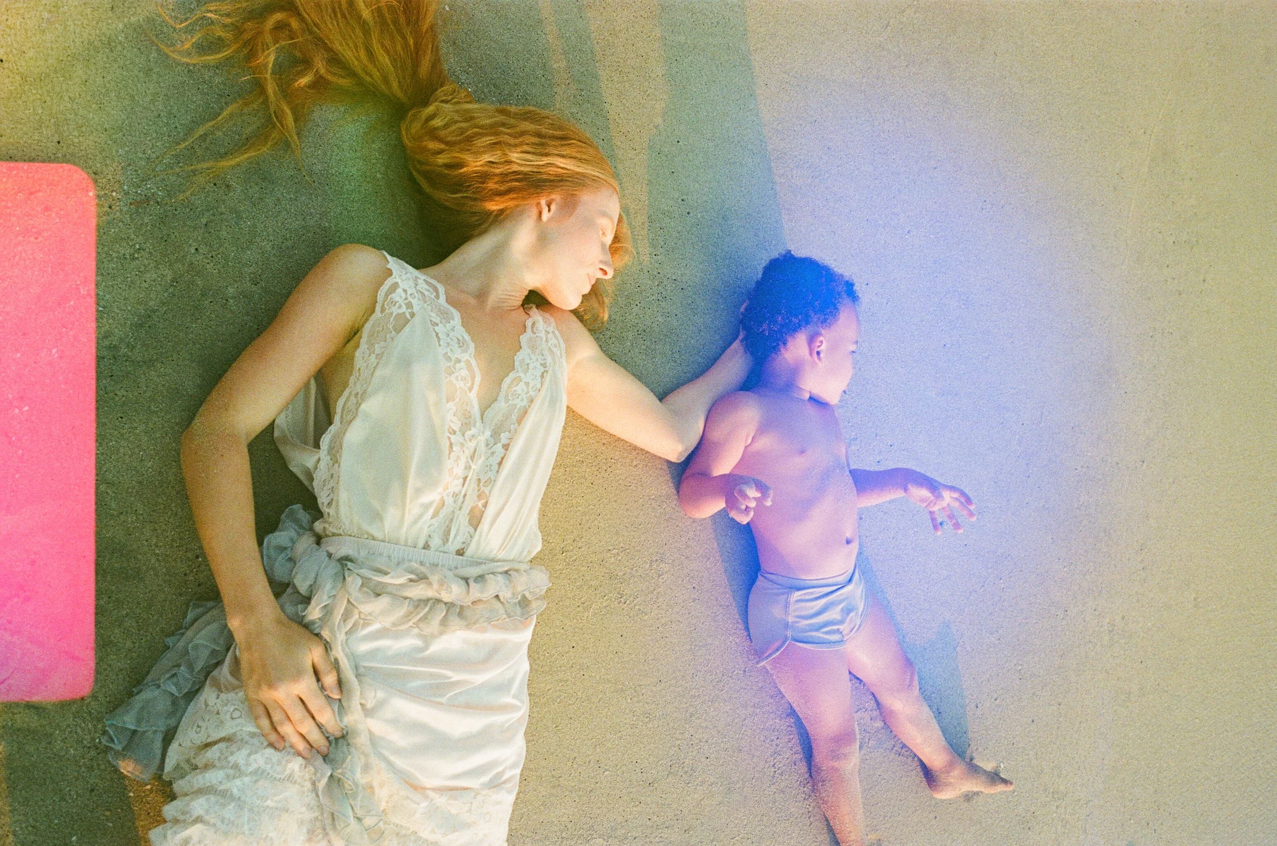 MOTHERHOOD-2026-SABRINA-02.jpg