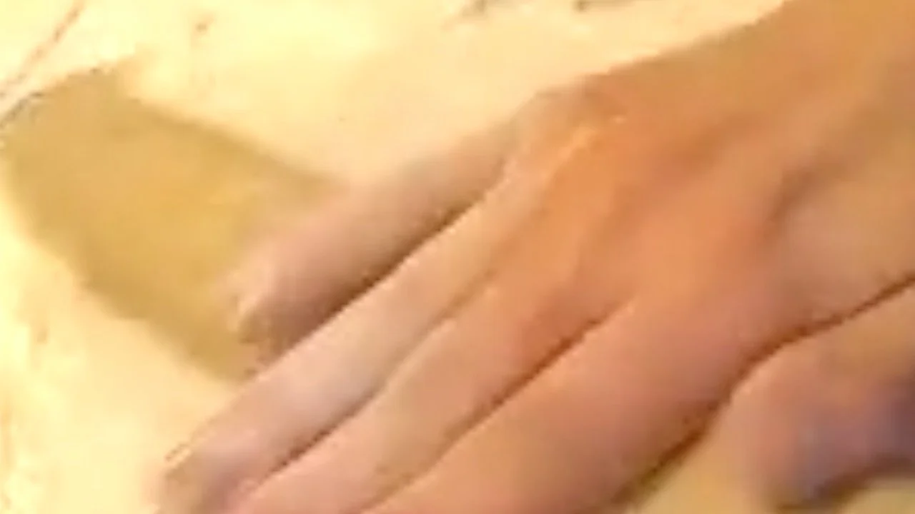 pizza hands image 2.jpg