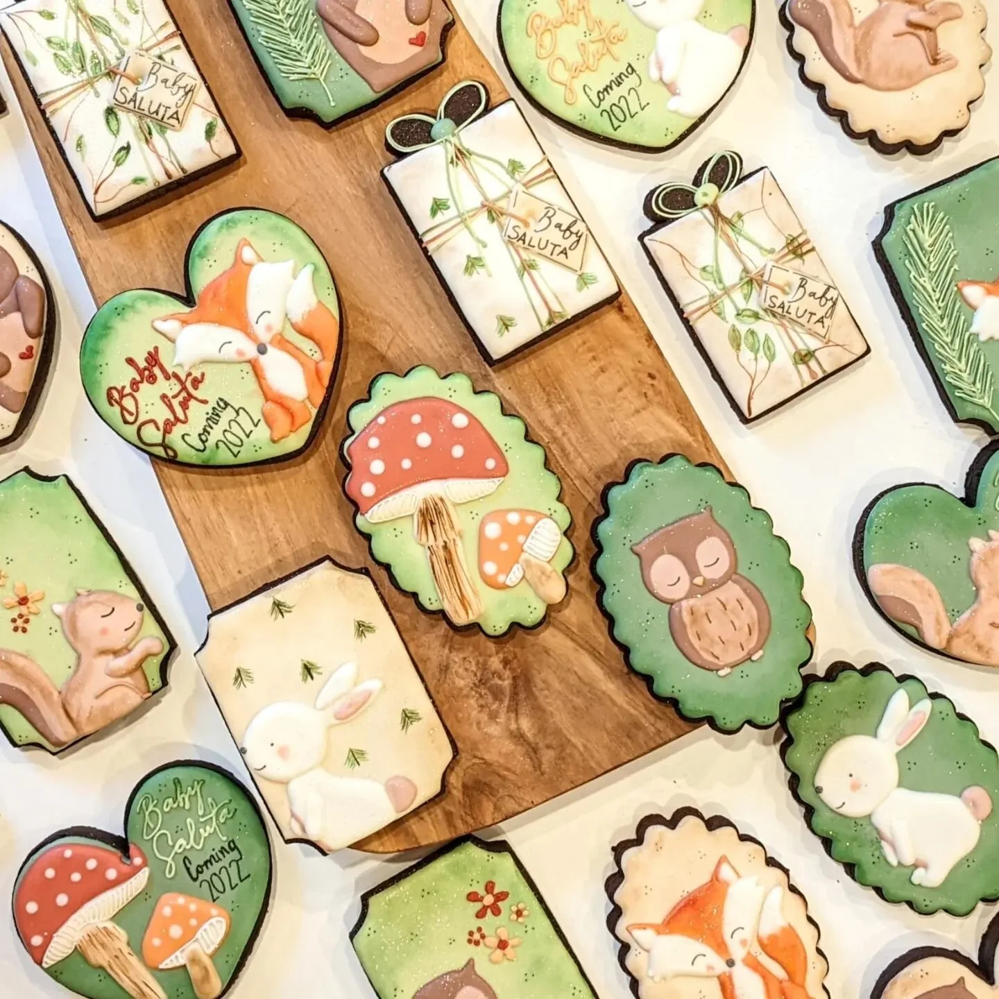 I had been waiting patiently for a woodland themed baby shower to come my way .... And it DID!!!! This set brought me so much pleasure to create!!!
.
.
.
.
.
.
.
.
.
.
.
#cookiegalca
#glazeicingdecoratedsugarcookies
#sanjosecookies
#bayareacookies
#c