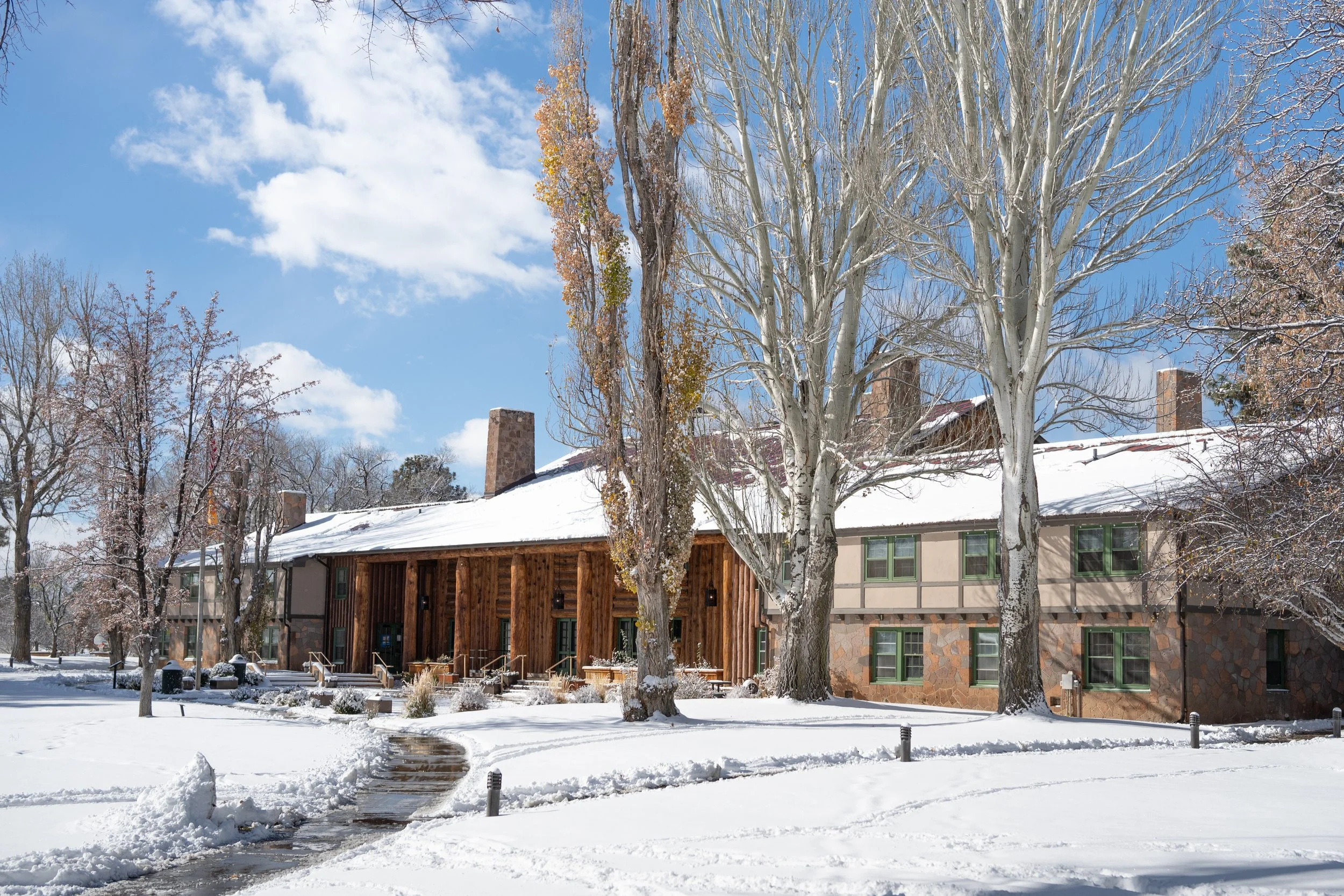 los alamos historic build in winter