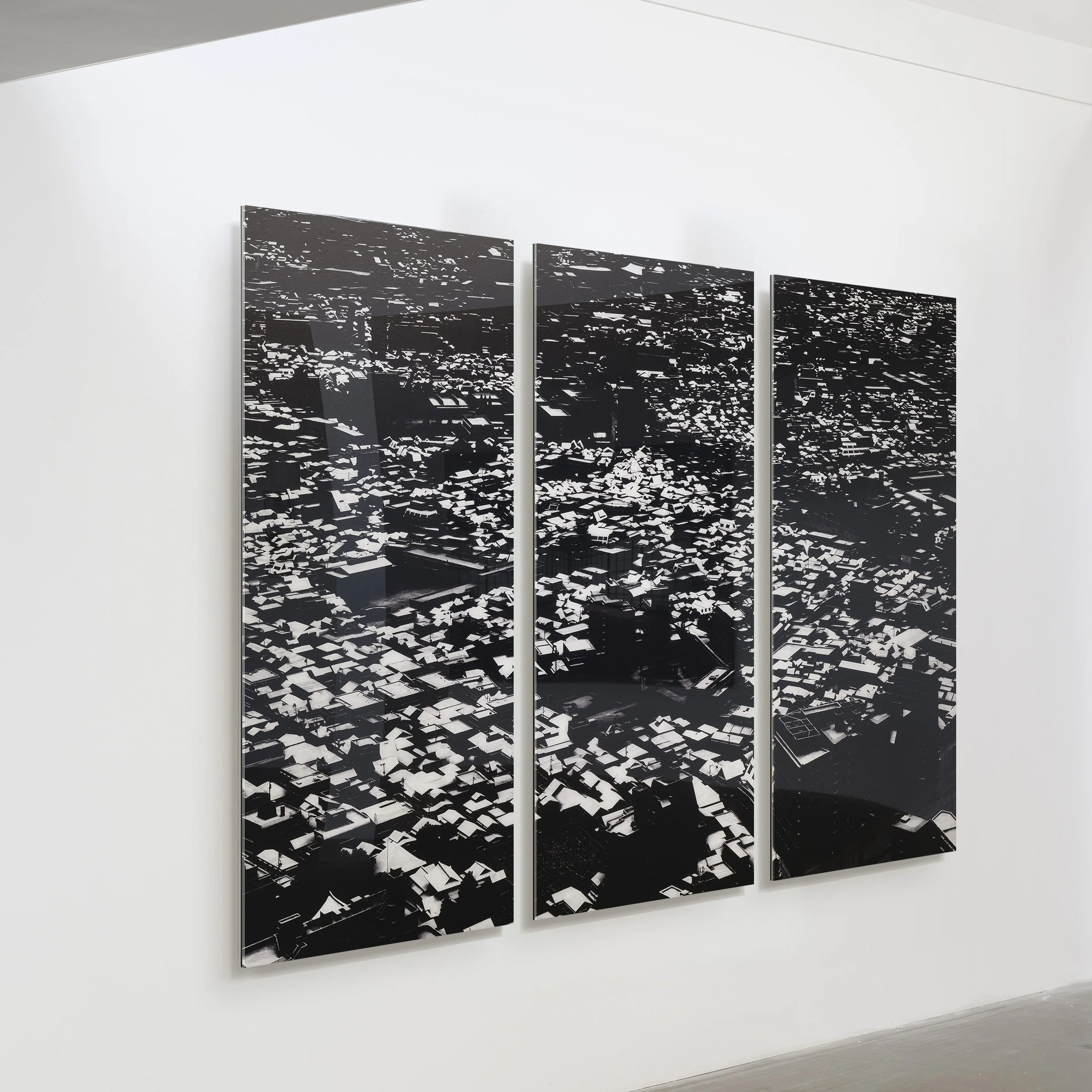 PF-WVDH-PC_33_TRIPTYCH_150dpi_noframeSQ.jpg