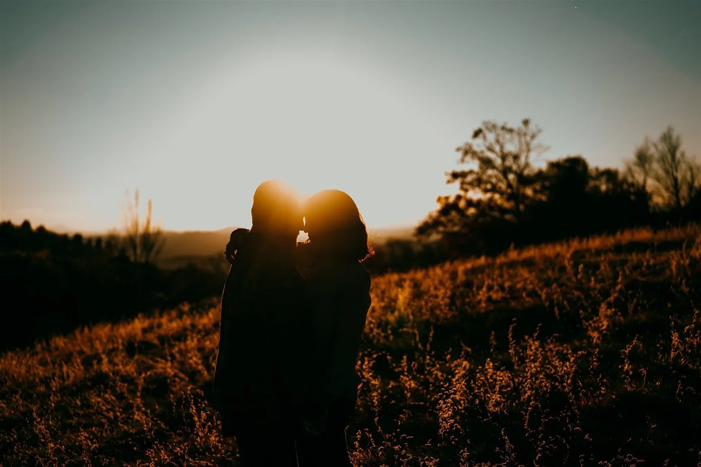 If there&rsquo;s a sun flare , better believe I&rsquo;m gonna capture it! 😍

I have an opening on November 11th at 4pm , DM me if you want to snag it!