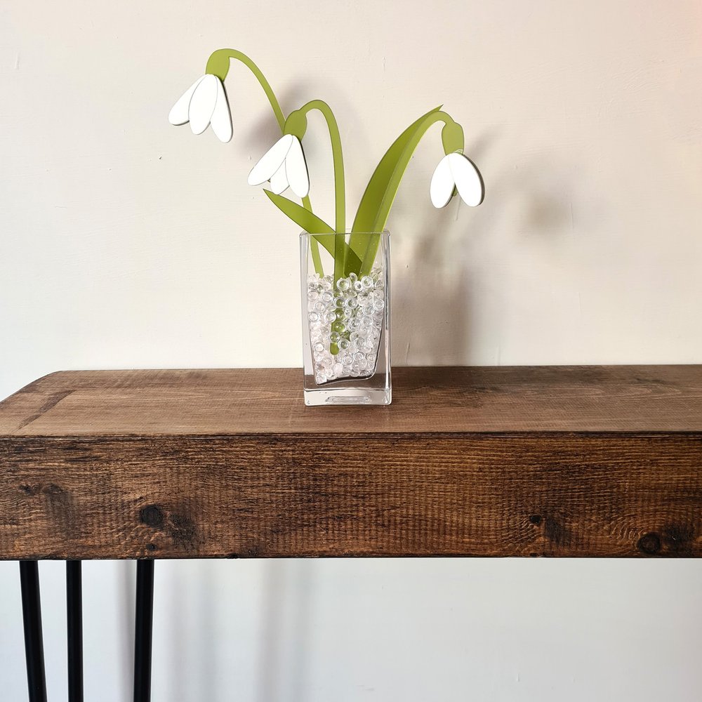 FloristryWarehouse Bucaneve Artificiali In Vaso Con Neve Finta - Pianta Finta Invernale Alta 18 Cm - 12 Fiori Su 6 Steli - Effetto Satinato - 4