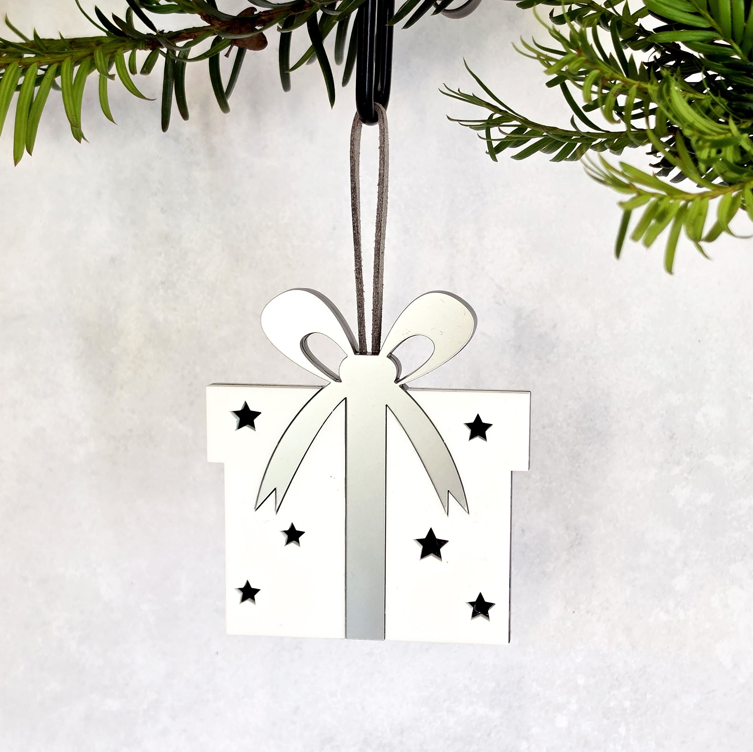 Present_White_IsziDesigns.jpg