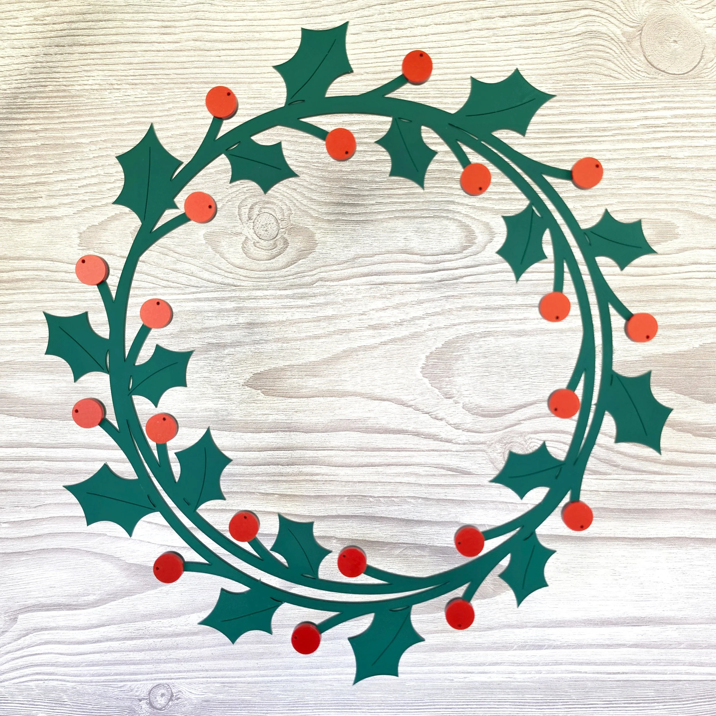 Holly_Garland_IsziDesigns.jpg