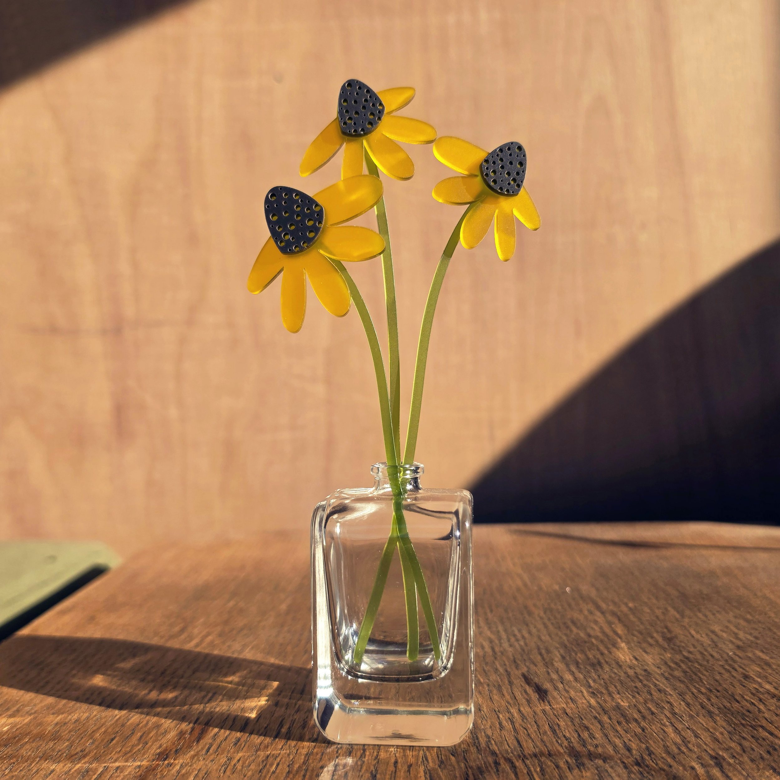 Saffton_Echinacea_Vase_IsziDesigns.jpg